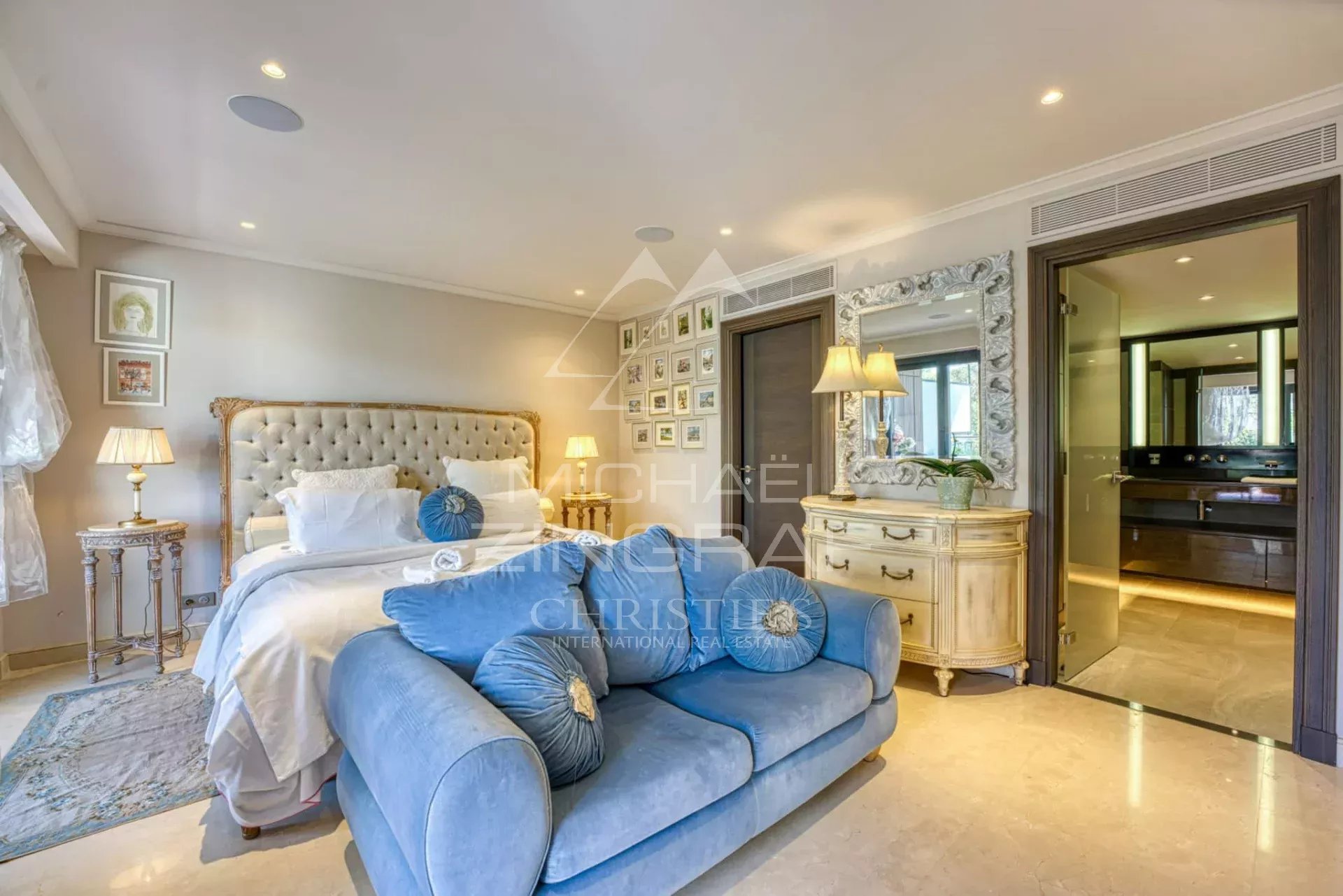 Appartement d'Exception avec Terrasses Panoramiques et Prestations Haut de Gamme