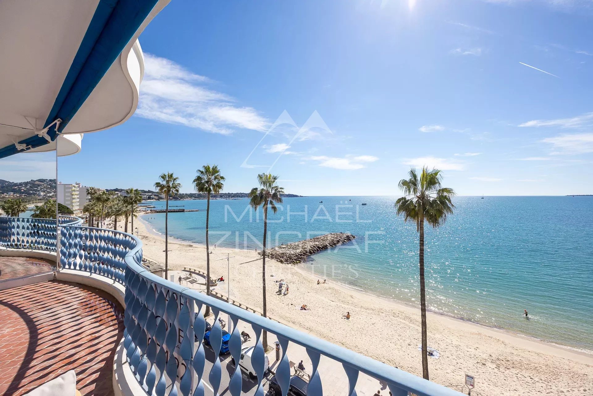 Durchgehende Wohnung mit Panoramameerblick