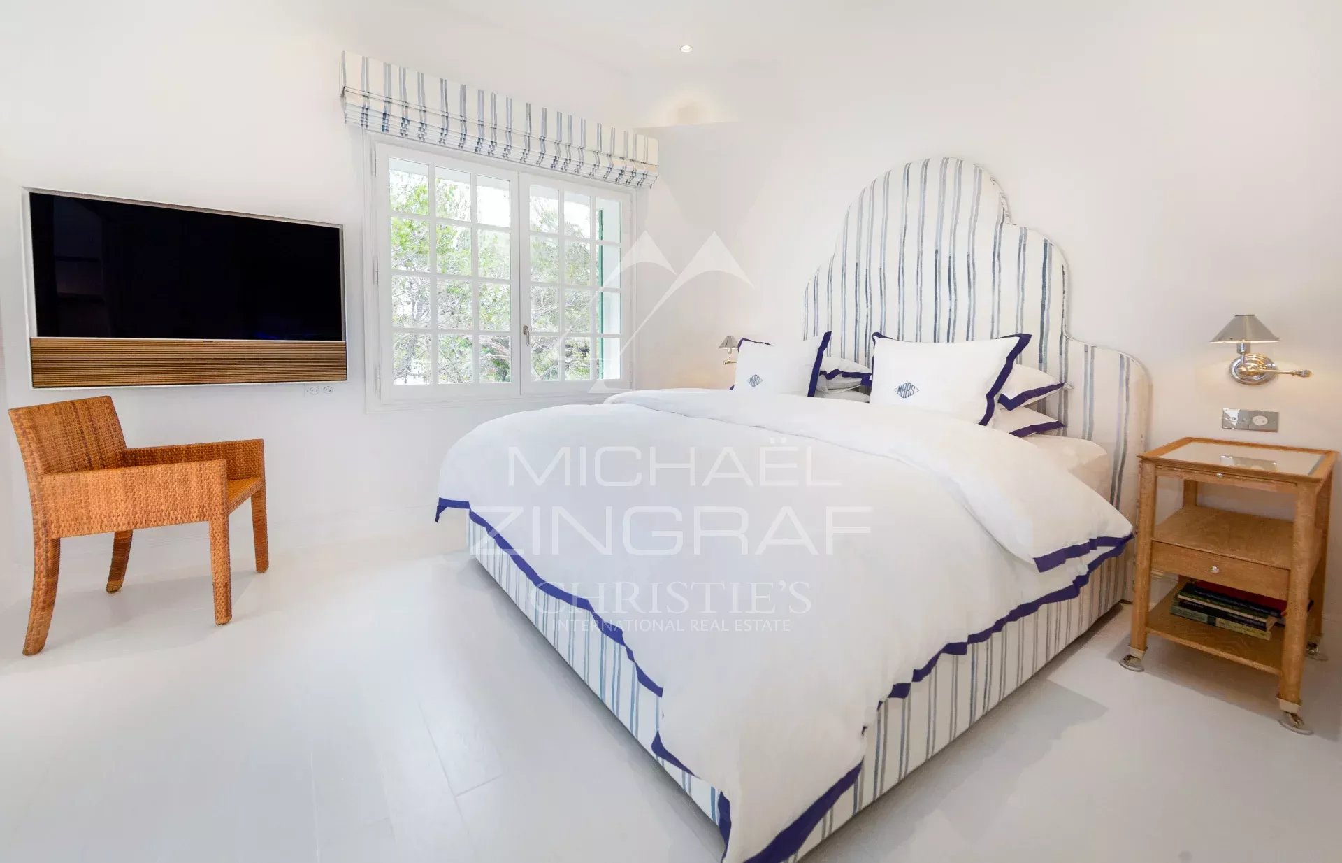 Renoviertes Penthouse mit herrlichem Meerblick