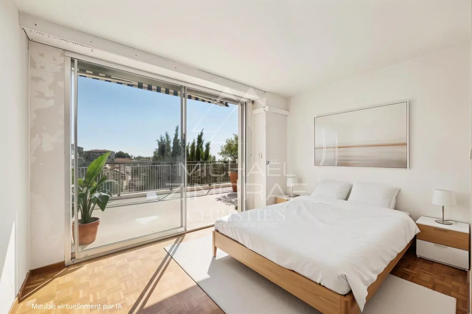 Penthouse mit Terrasse und Panoramablick auf das Meer