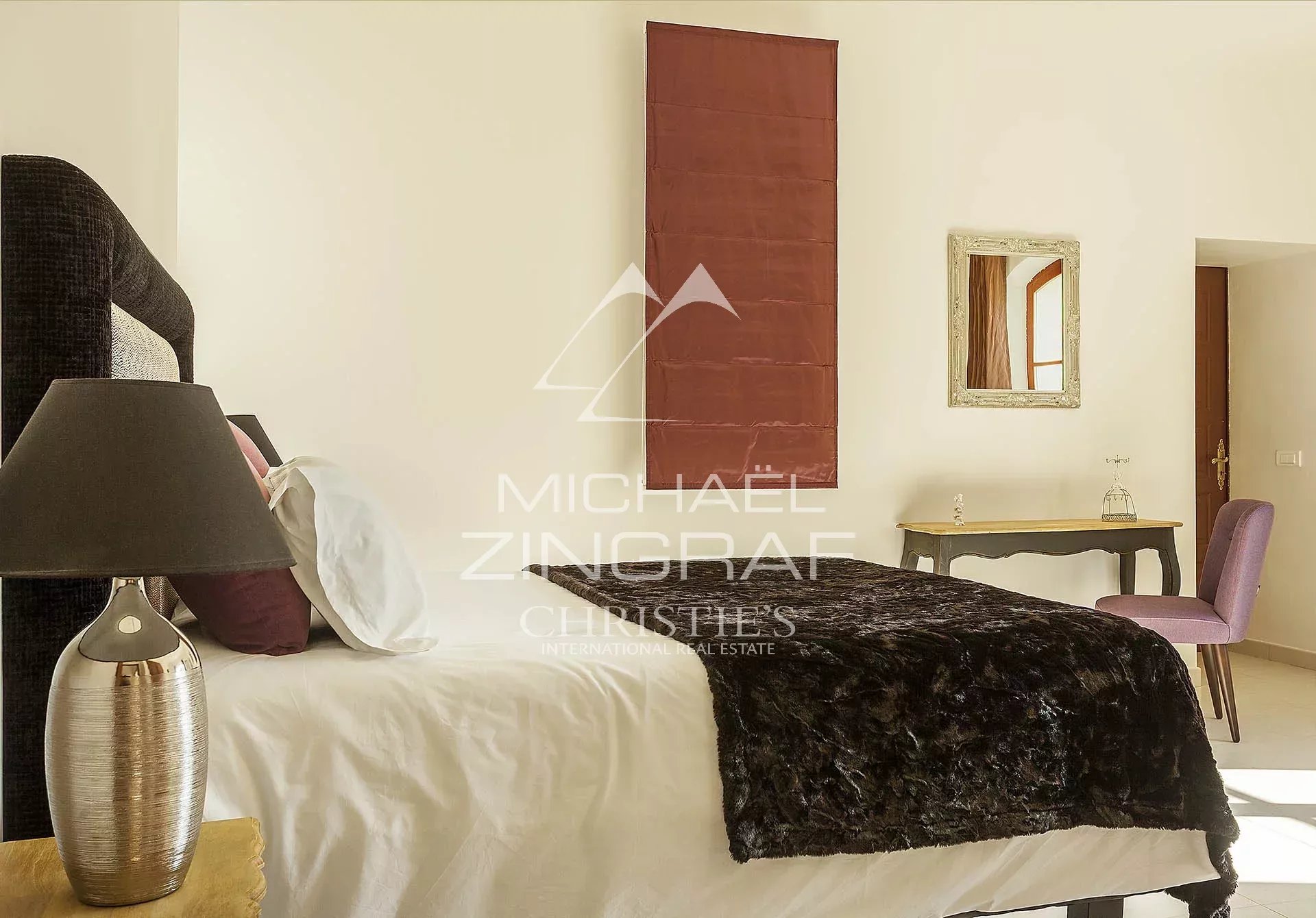 Edles Anwesen in einem grünen Paradies