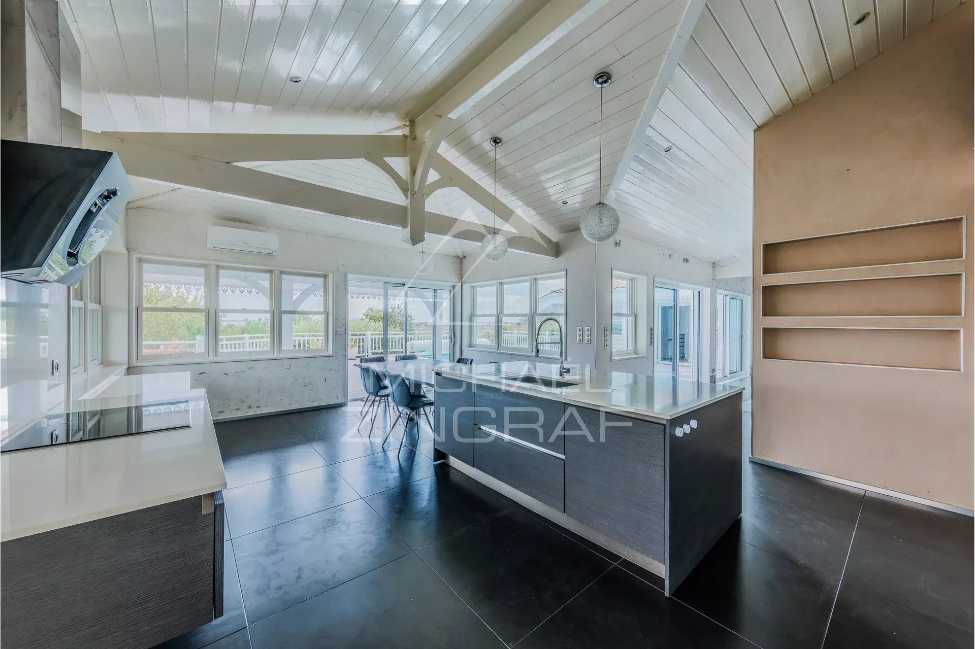 Grande maison au calme avec belle vue mer