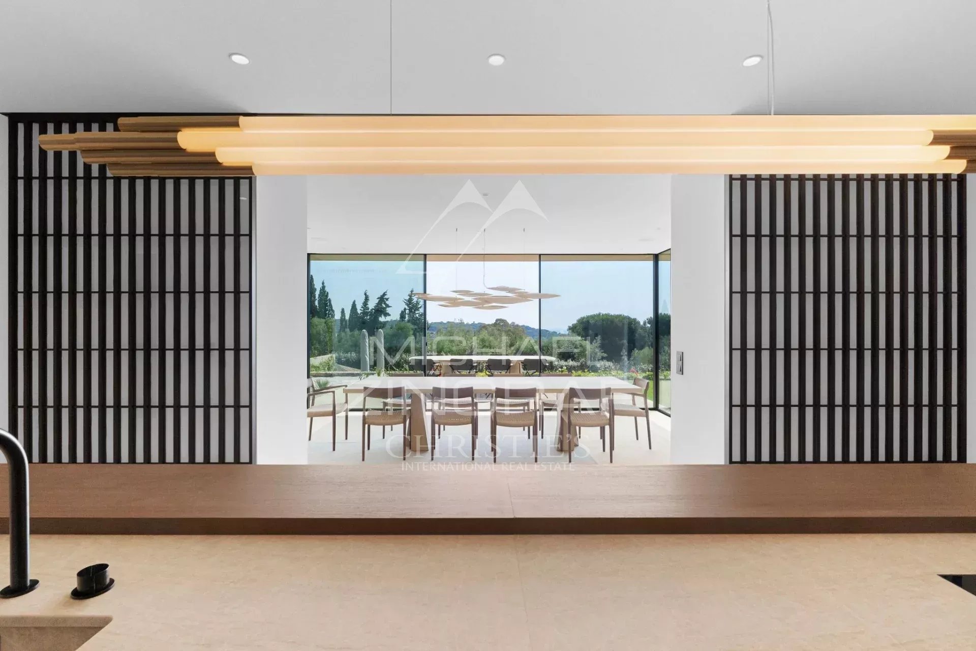 Exceptional Villa in Pampelonne – Elegance and Privacy