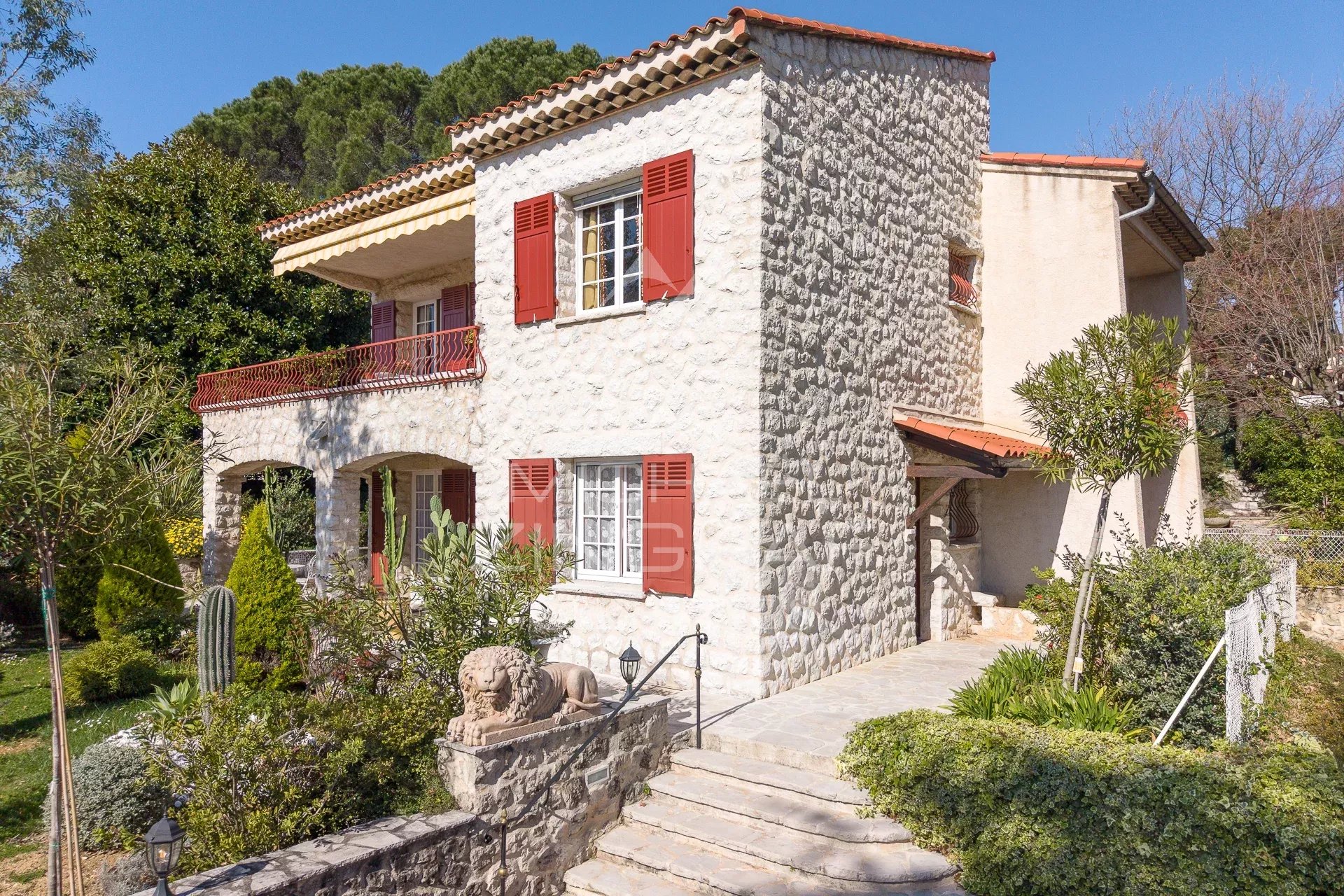 Vence : Propriété de charme à pied du centre-ville