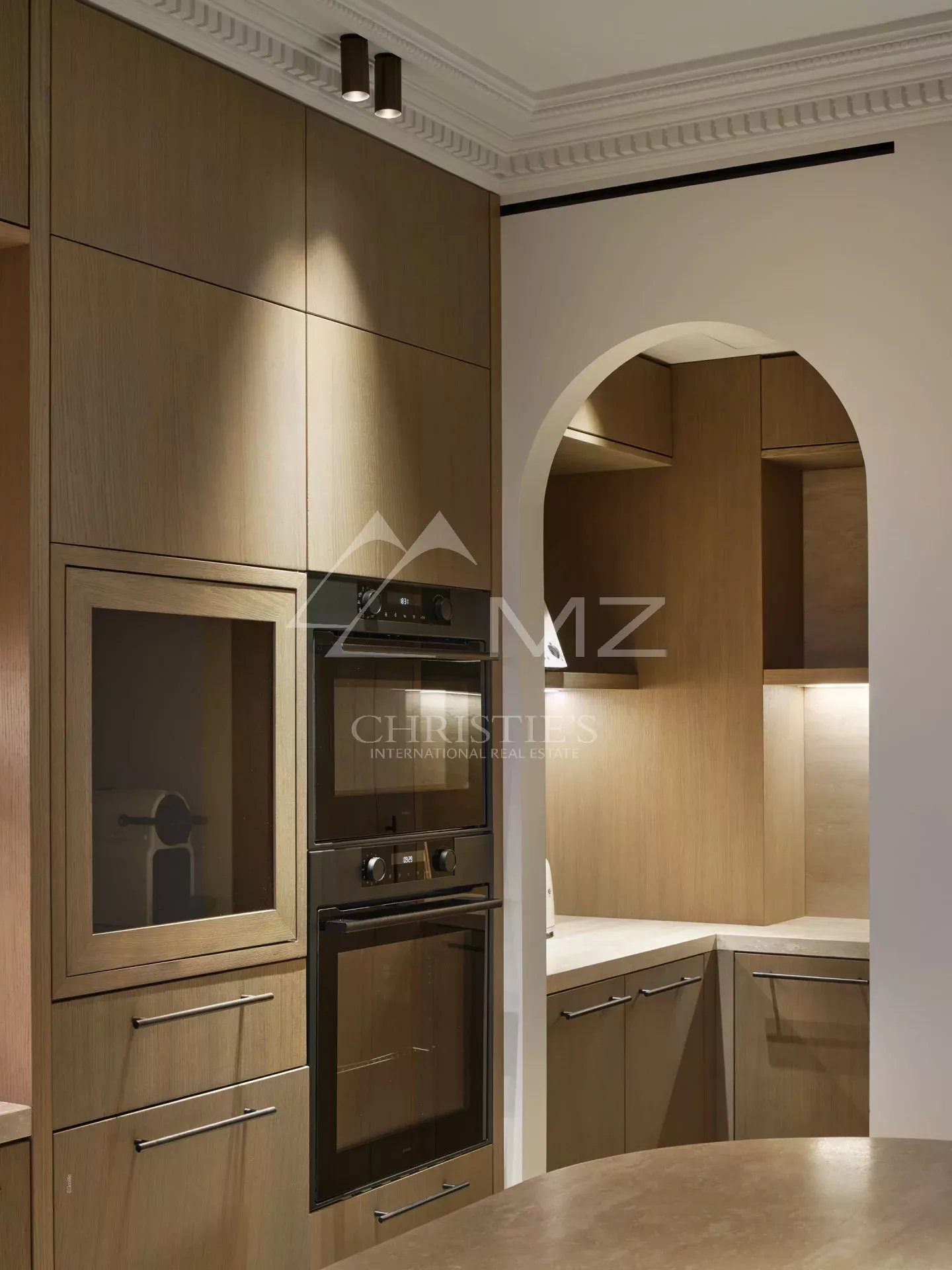 EXCLUSIVITE: Superbe appartement contemporain à la vue mer époustouflante