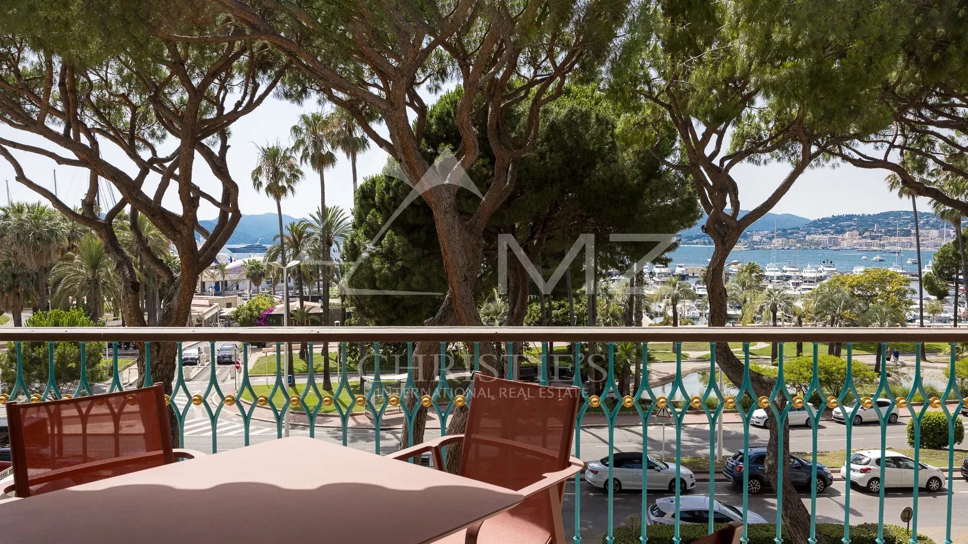 Cannes Croisette - Magnifique appartement 4 pièces vue mer