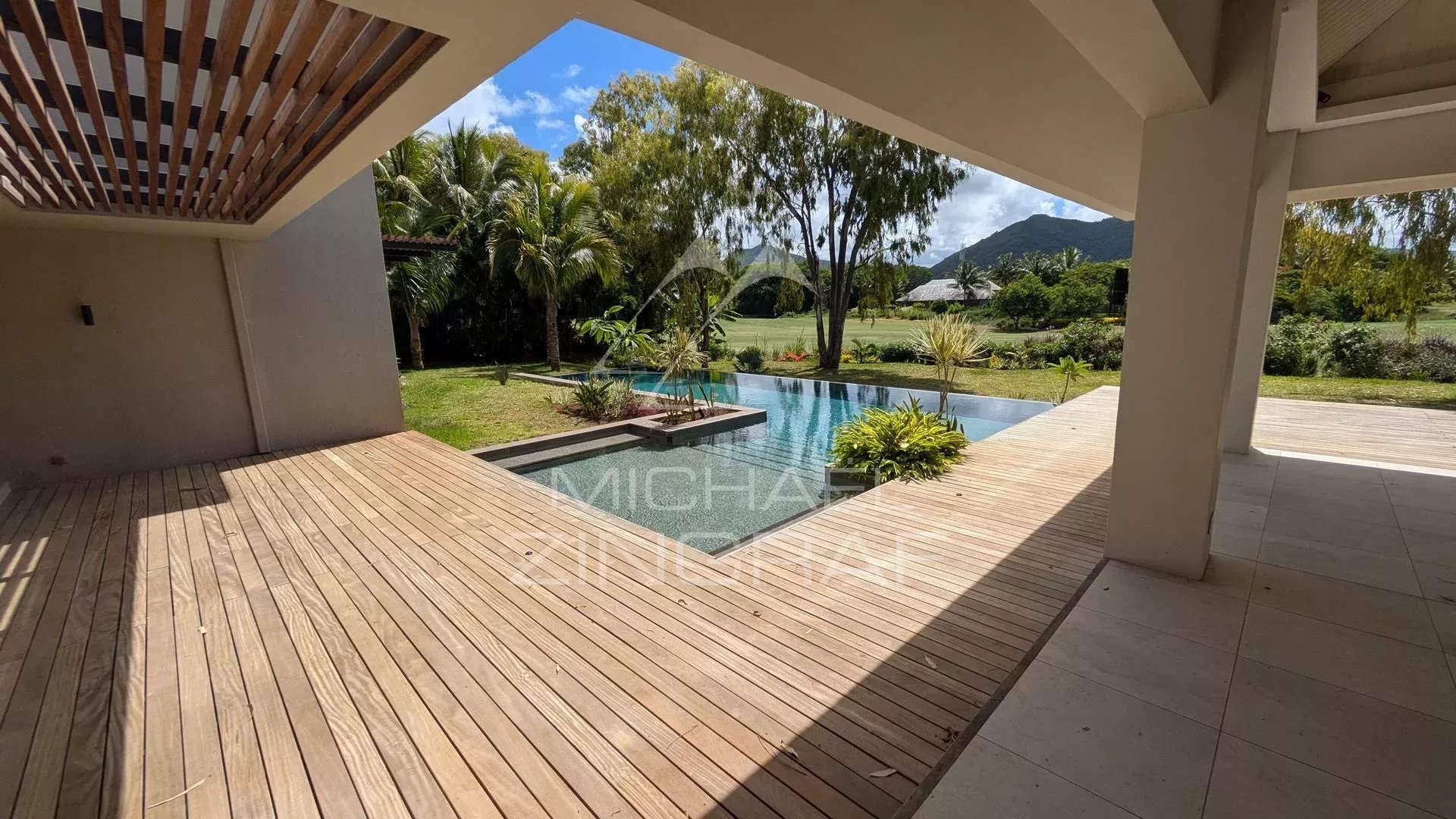 New built villa on Golf