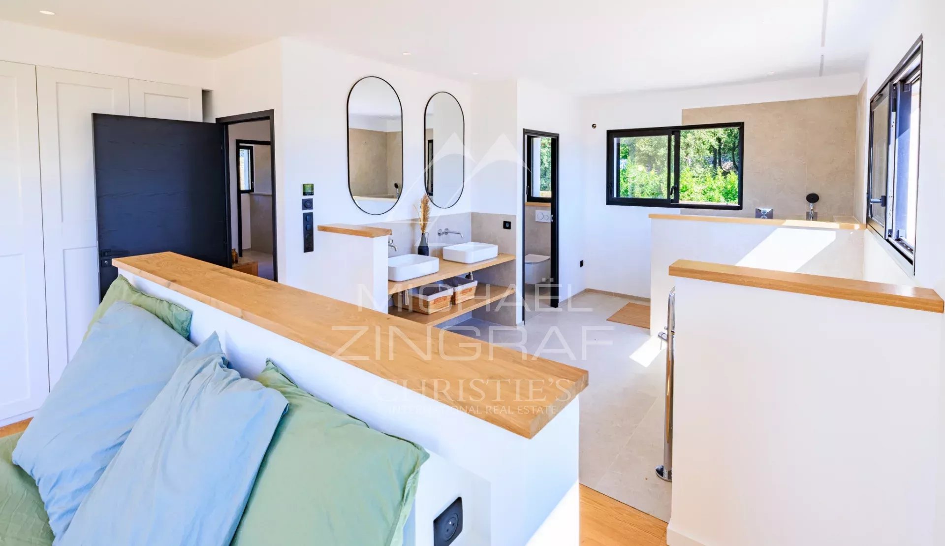 Tourrettes-sur-Loup : Villa contemporaine d'exception