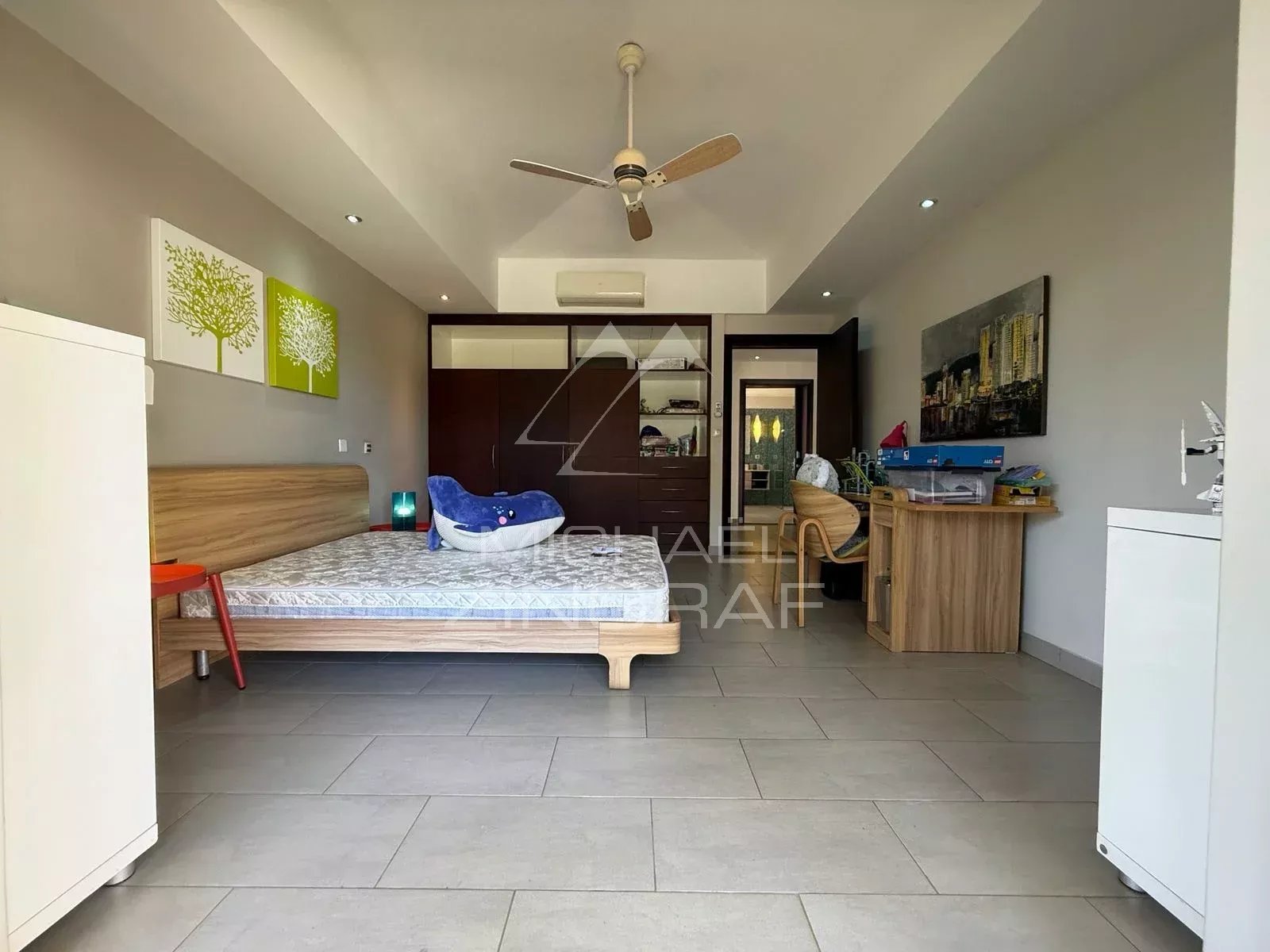 Villa d’Exception au Bord d’un Barachois à Calodyne