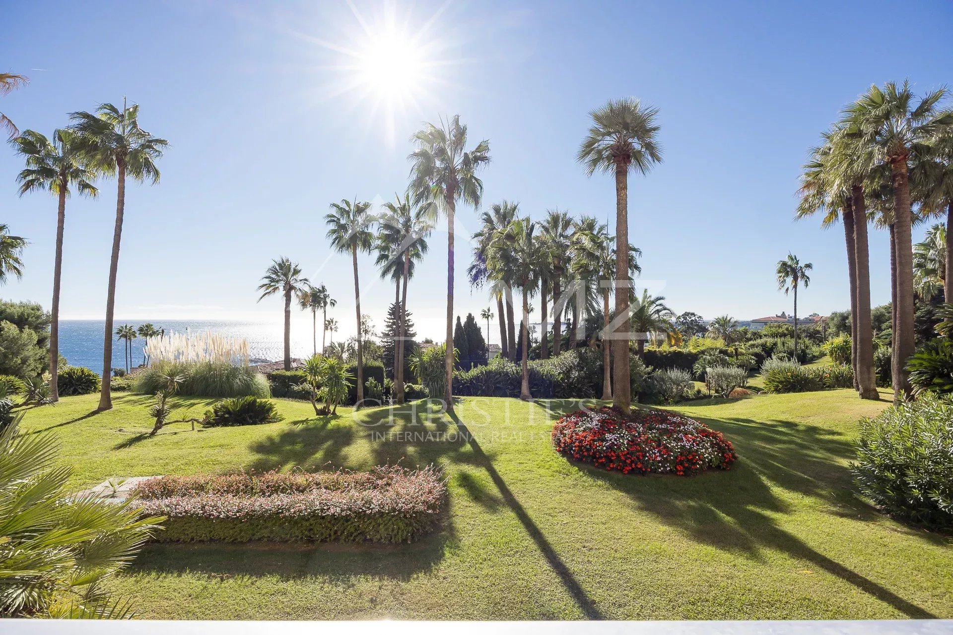 Hervorragende 4-Zimmer-Wohnung in einer prestigeträchtigen Residenz