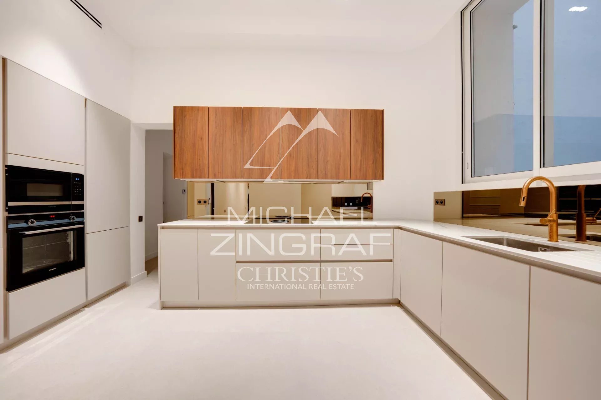 EXCLUSIF - CARRÉ D'OR APPARTEMENT D'EXCEPTION AVEC JARDIN