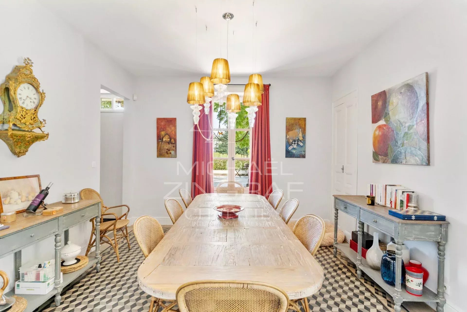 Mas Provençal rénové proche de Saint-Rémy-de-Provence