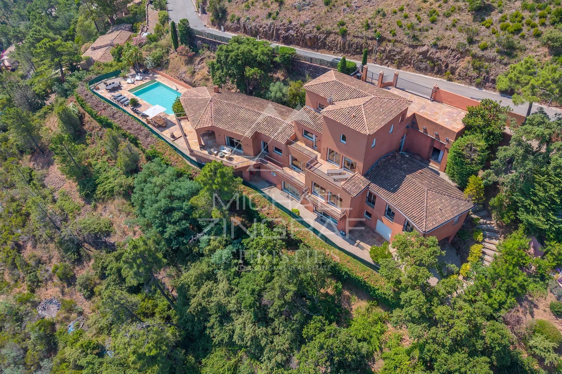 Close to Cannes - Family home