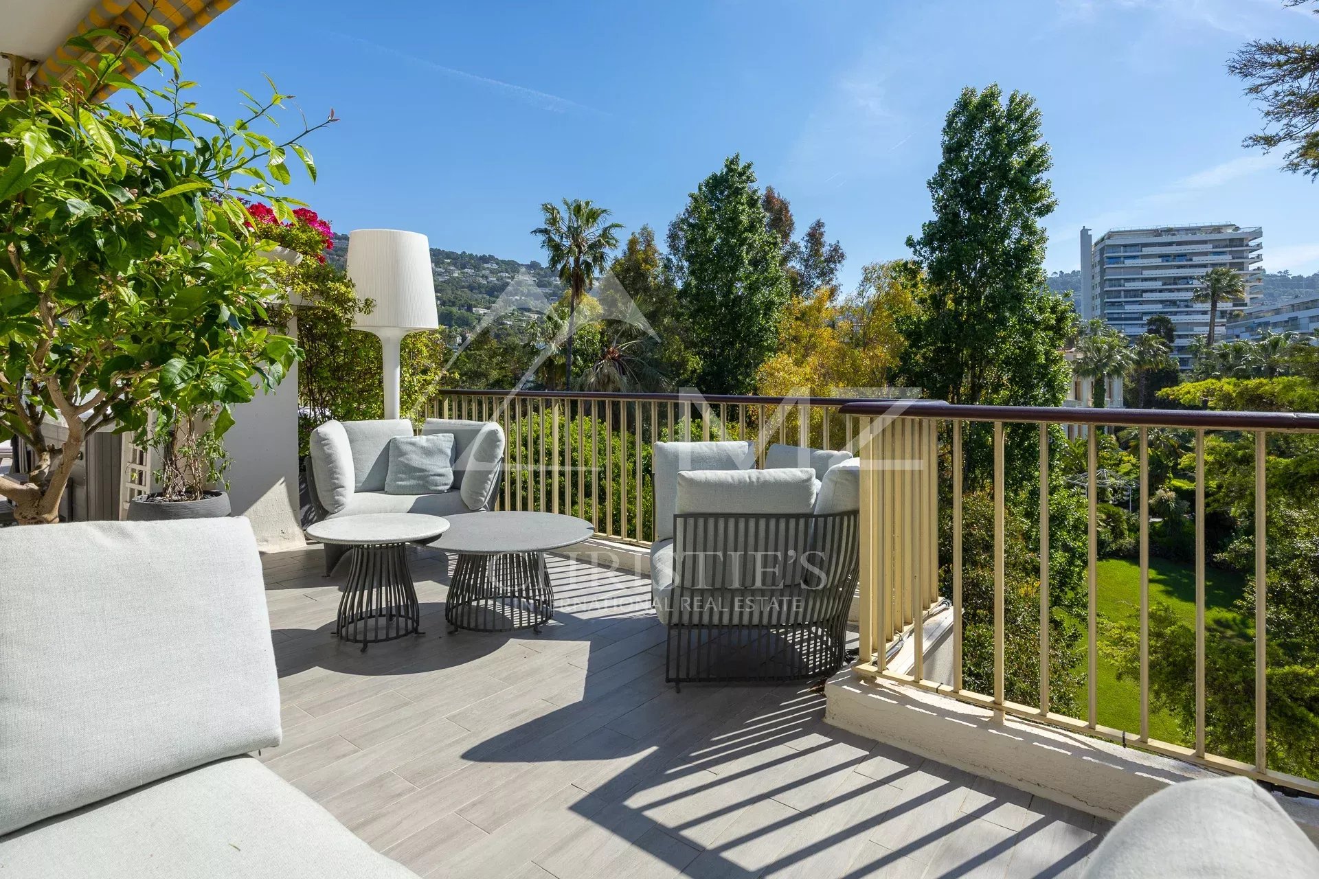 Prächtiges Penthouse im Montrose-Viertel