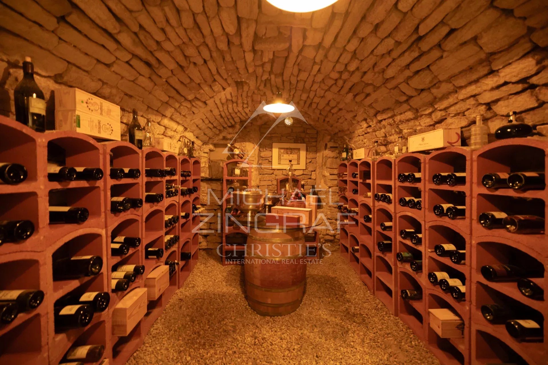 MAISON DE VILLAGE INDIVIDUELLE AVEC GARAGE ET VUE PANORAMIQUE SUR LE LUBERON