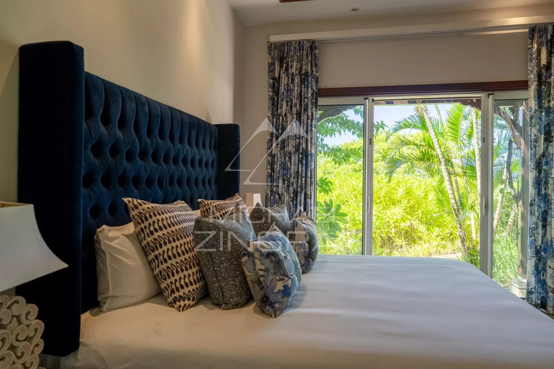 Villa d’exception avec vue panoramique sur l’océan à Valriche