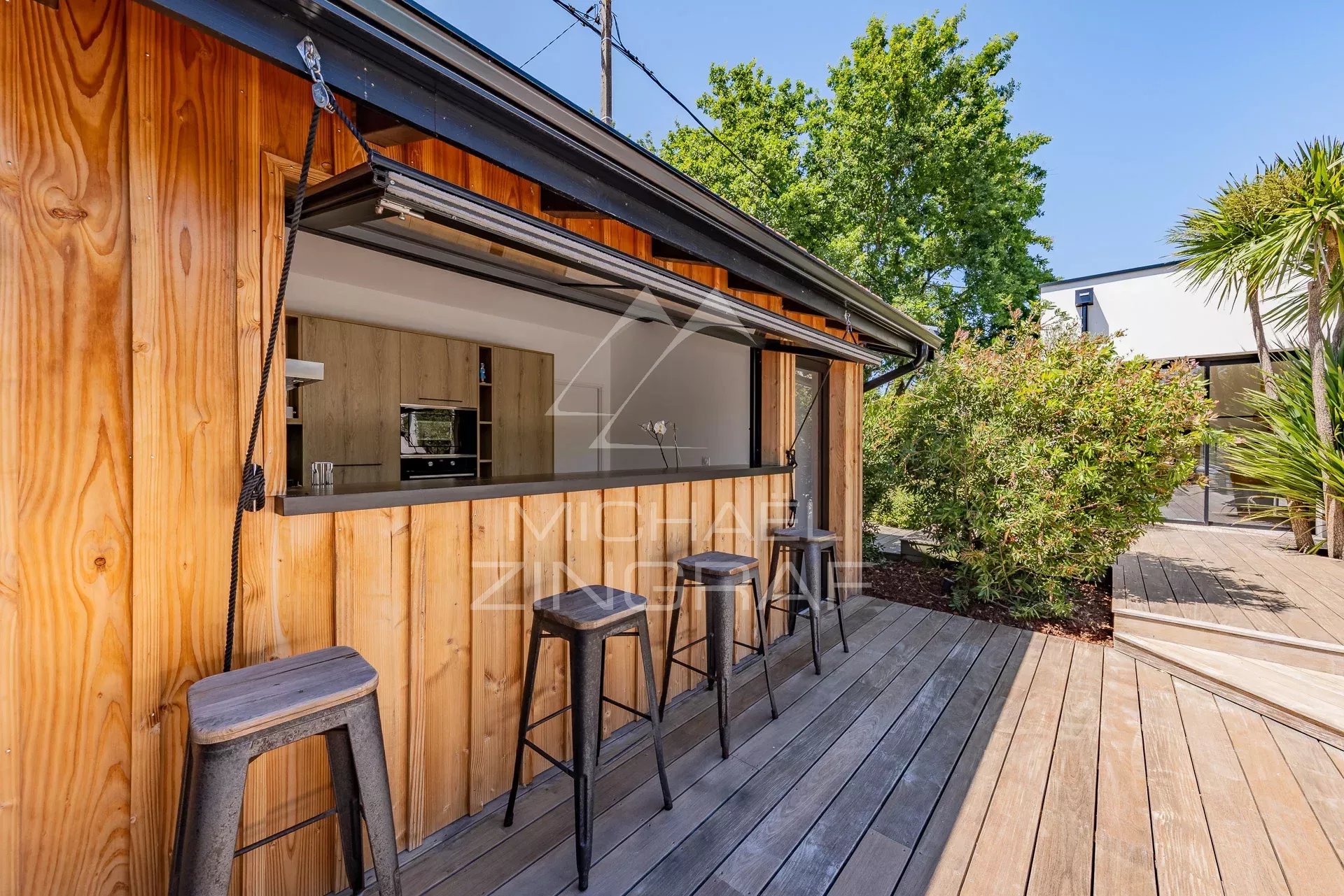 Contemporary Home, Elegance and Comfort at the Heart of Arcachon Bay