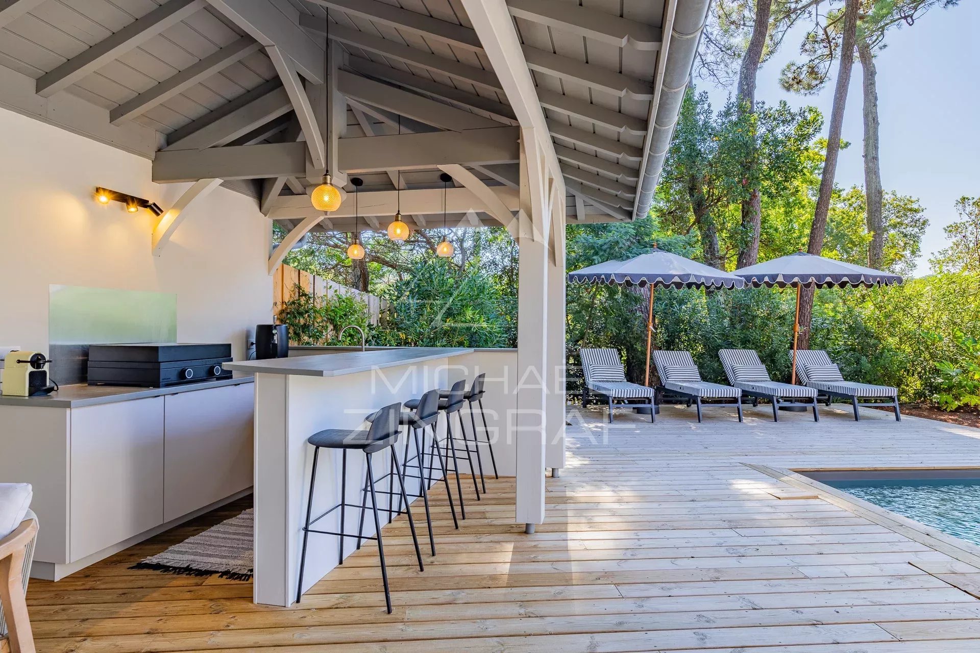 Abatilles – Elegante Familienvilla mit Pool