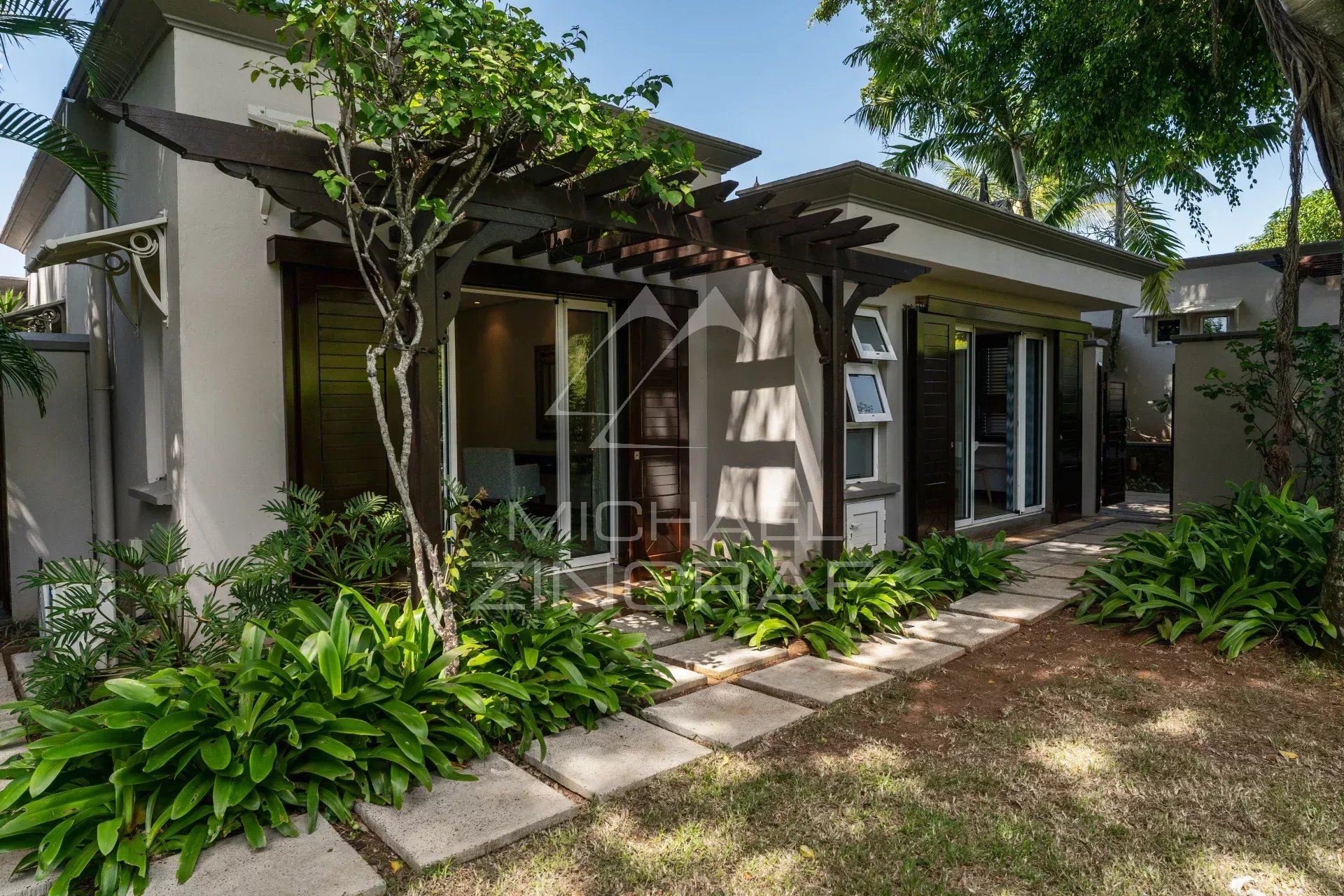 Villa d’exception avec vue panoramique sur l’océan à Valriche