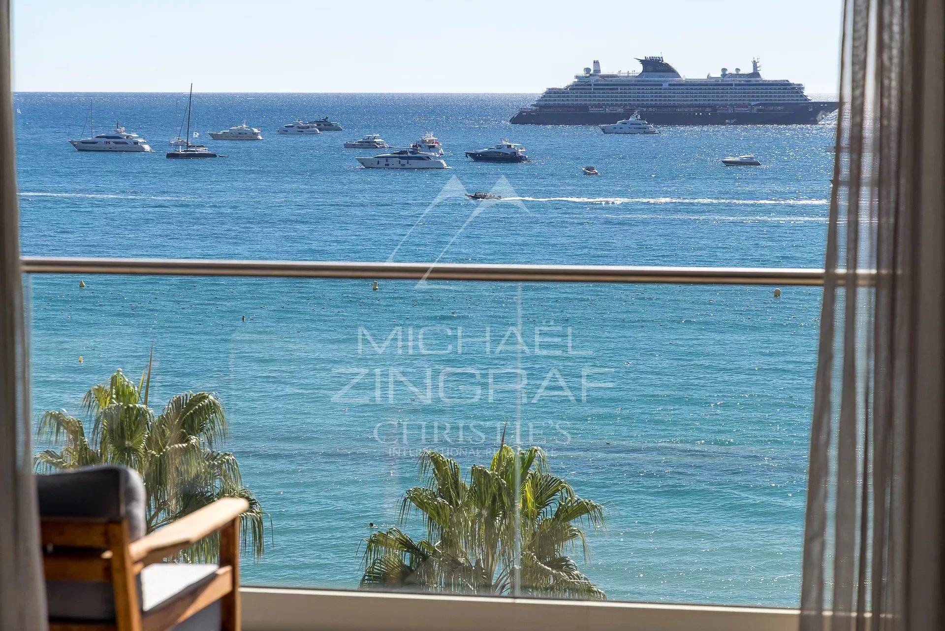 Cannes Croisette – 1-Bedroom Apartment with Panoramic Sea View