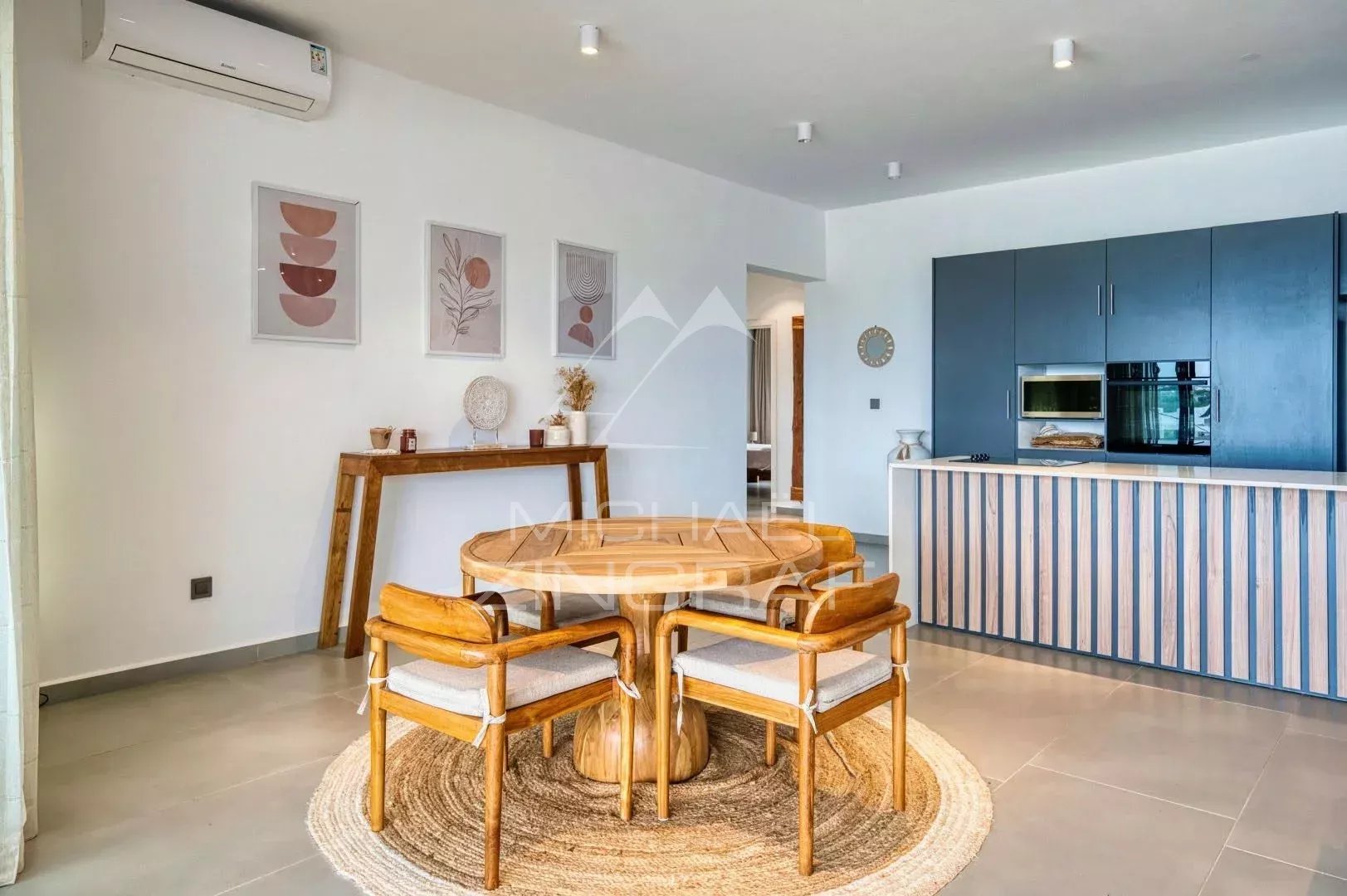 Appartement Neuf de 3 Chambres Entièrement Meublé à Pereybere
