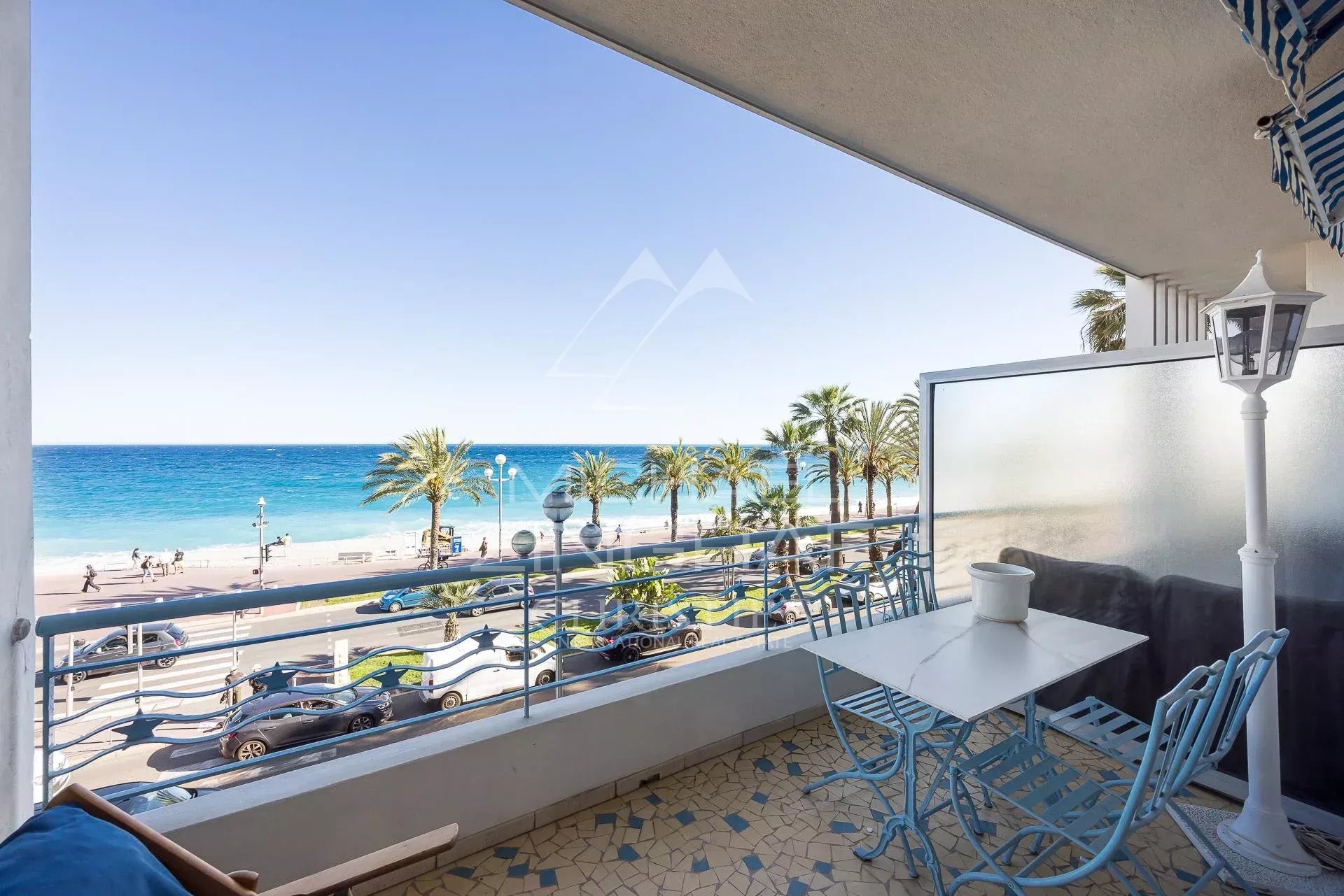 Location d'appartement à long terme - Promenade des Anglais, Nice