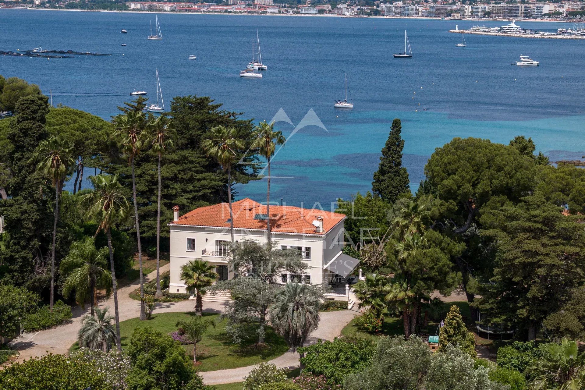 Propriété de prestige située sur le versant ouest du Cap d'Antibes