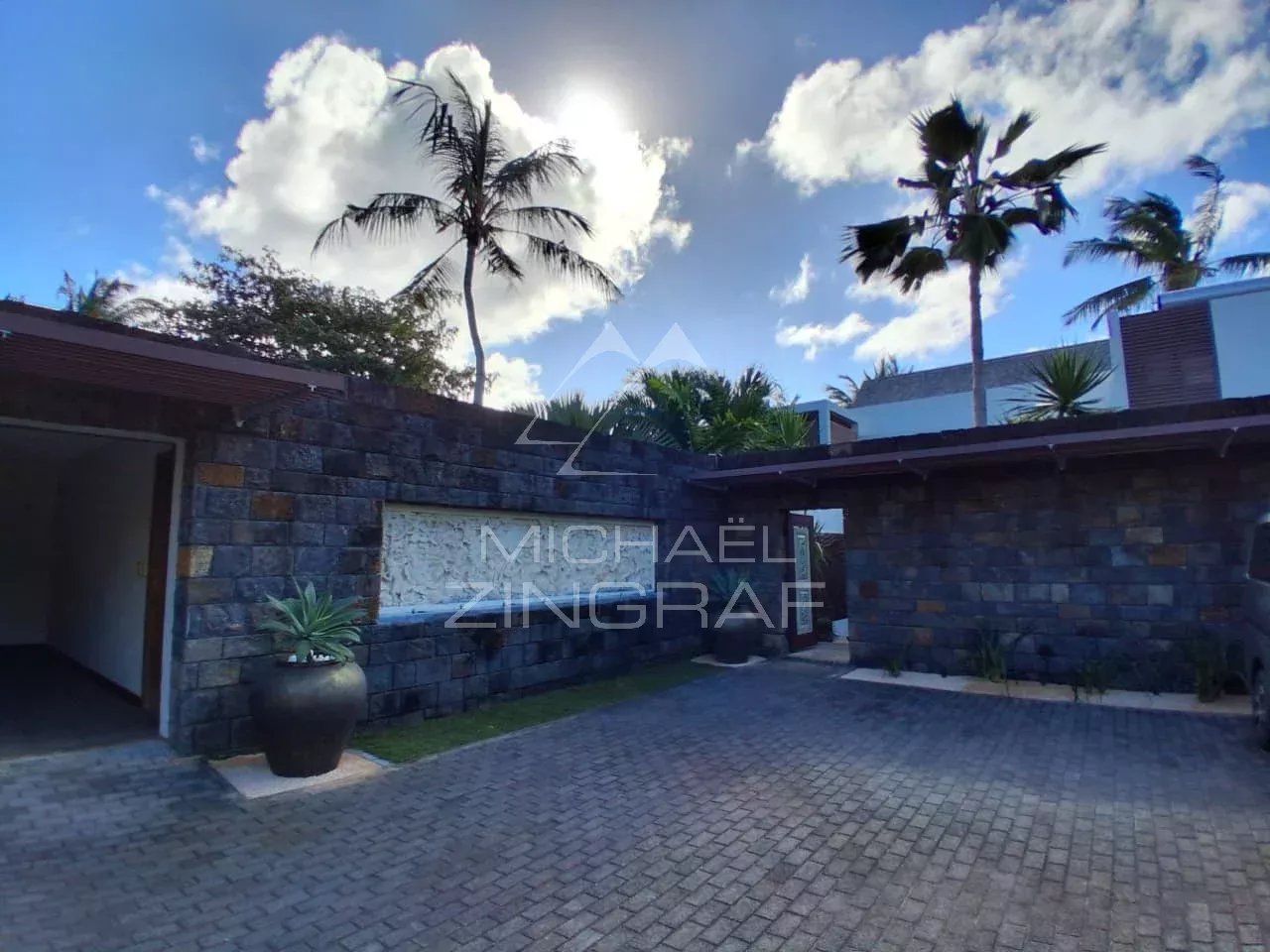 Mauritius - Rare opportunity : Luxury villa by the sea near Grand Bay - Pointe aux Canonniers