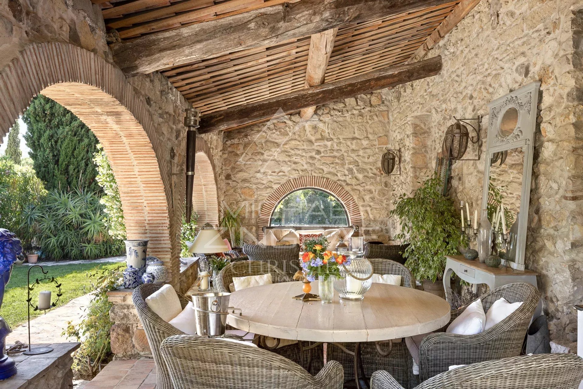 Biot - Old pottery from the 18ᵉ century