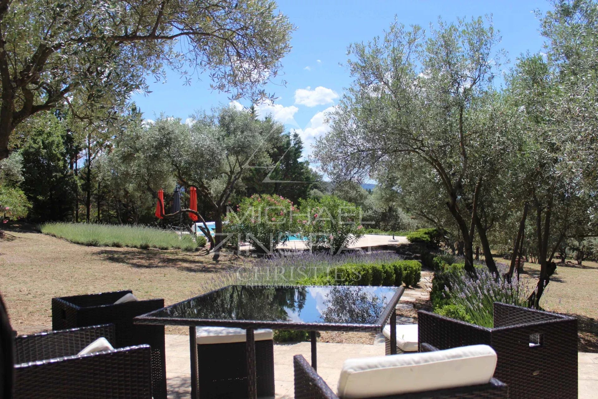 Gordes - Beautiful vacation home overlooking the Luberon