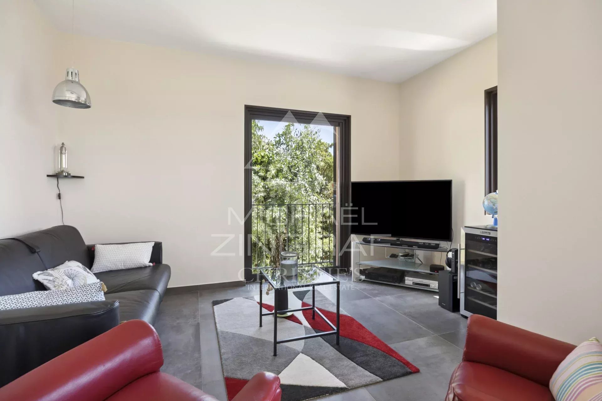 PROPRIÉTÉ RÉNOVÉE AVEC VUE MER IMPRENABLE