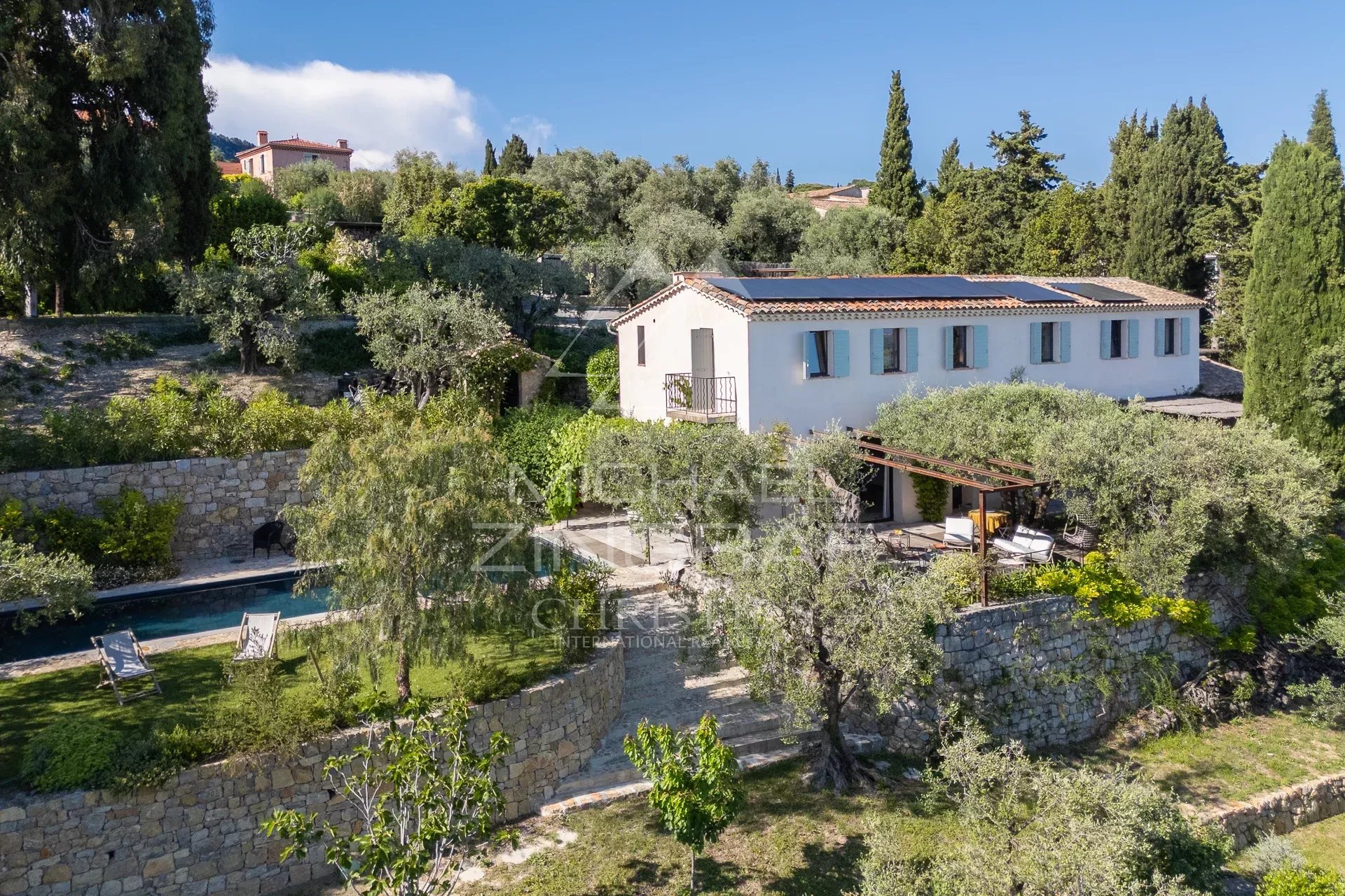 Bastide de charme avec vue mer à pied du village
