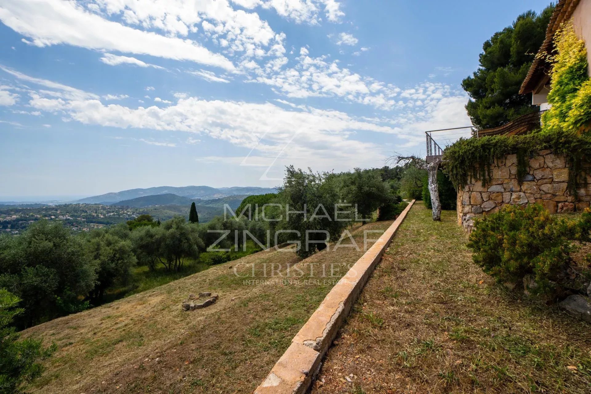 Elegant Provençal villa