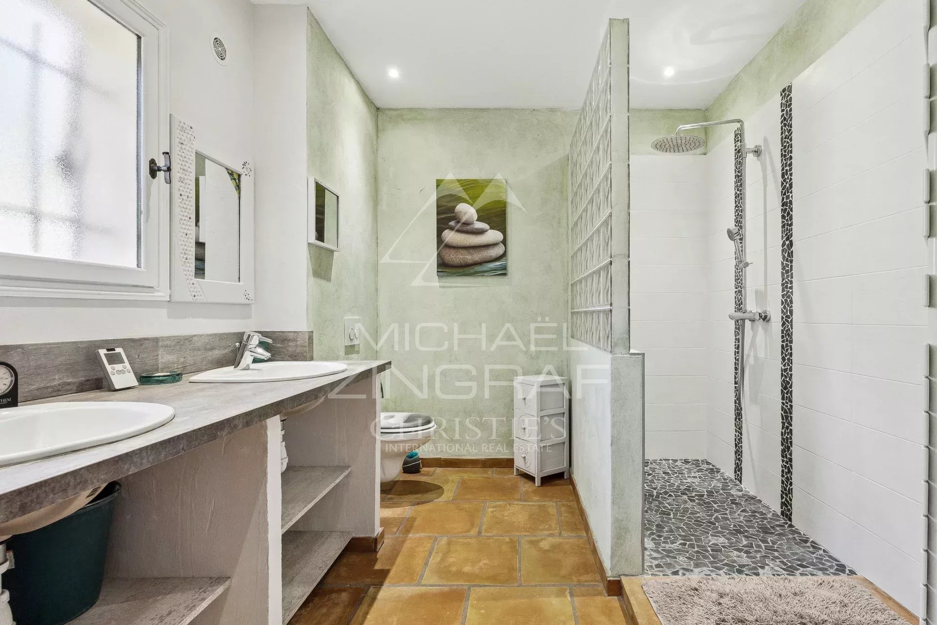 4 Bedroom Property at the Edge of the Forest with Olive Grove