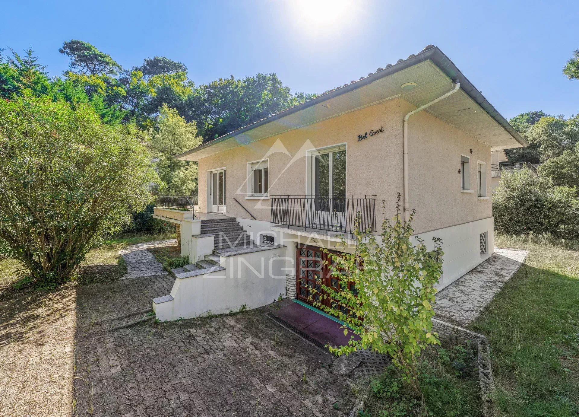 Quartier Pereire - Villa à rénover -