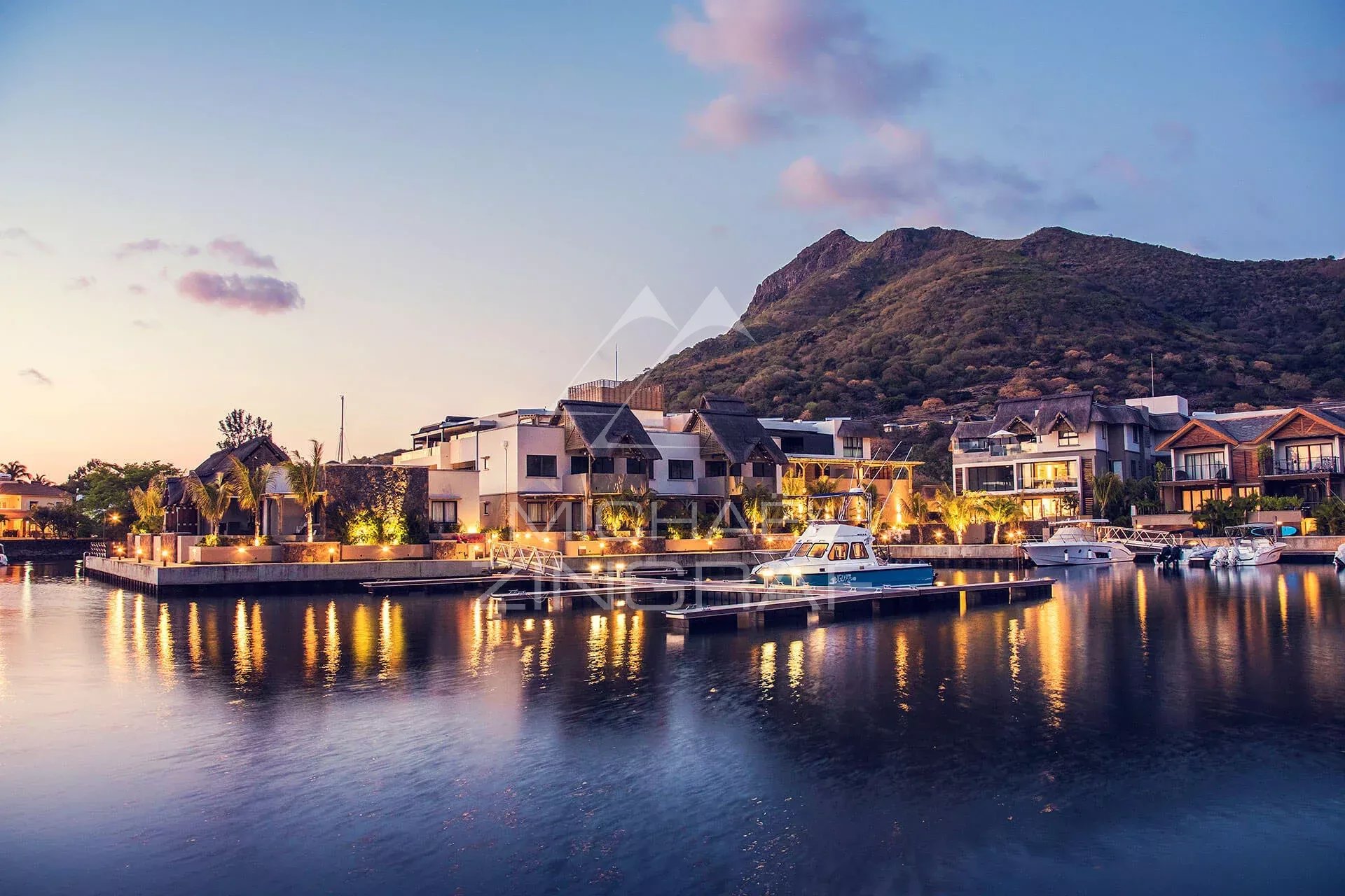 Duplex 3 chambres sur La Balise Marina avec PONTON PRIVATIF