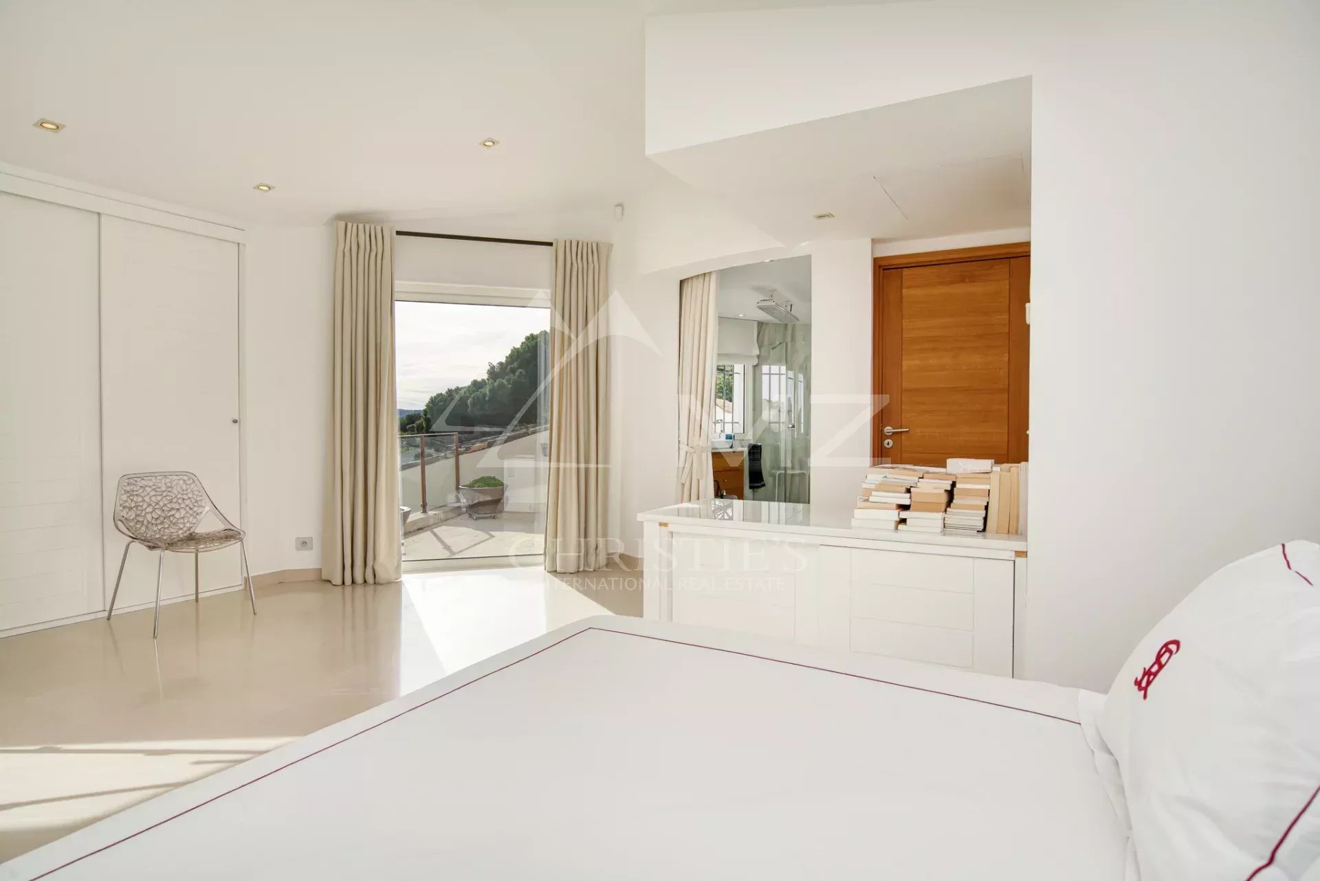 Seltene Adresse in begehrter Lage mit Meerblick