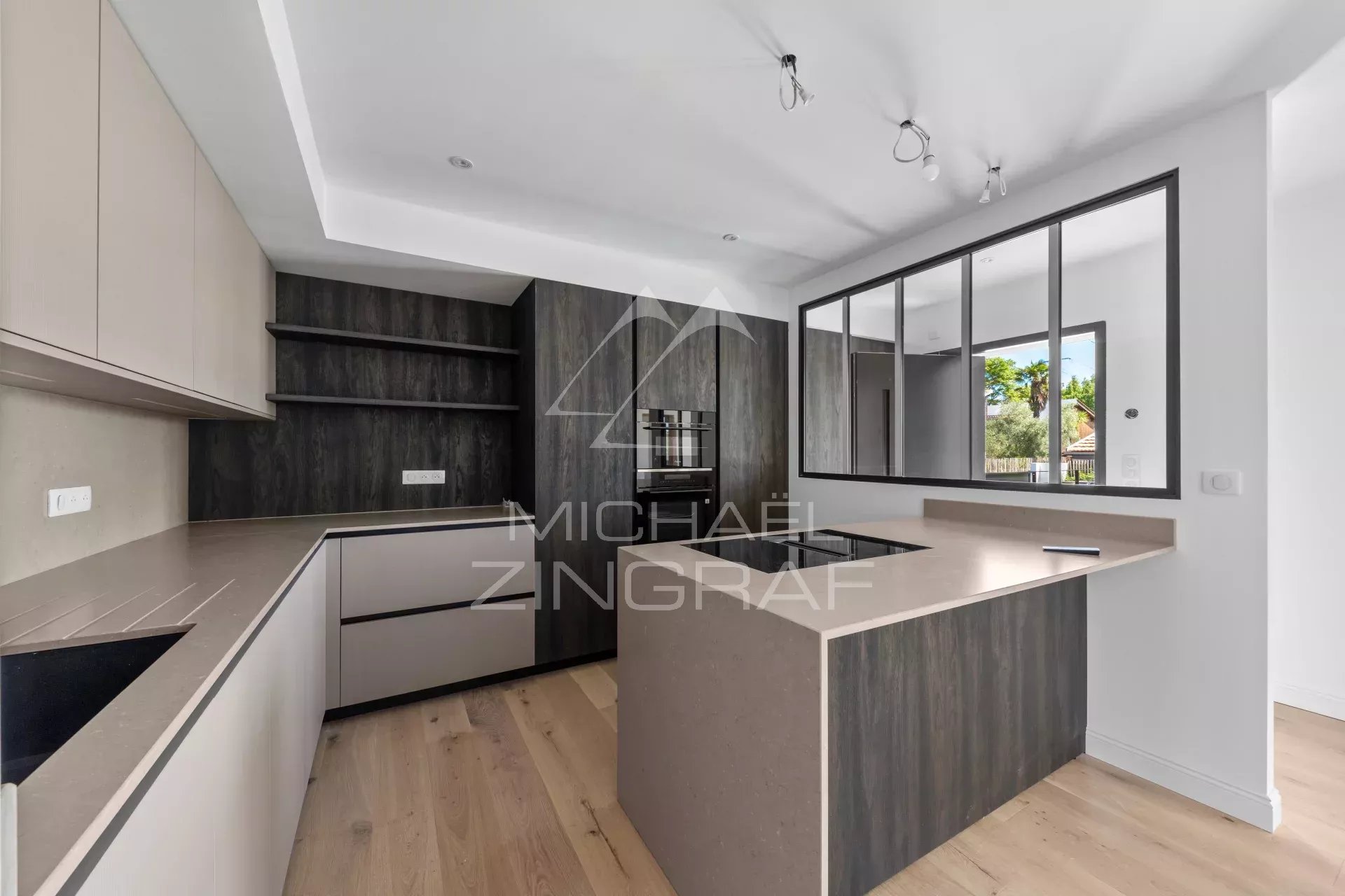 Renovierte Villa mit ebenerdigem Grundriss - beliebte Gegend