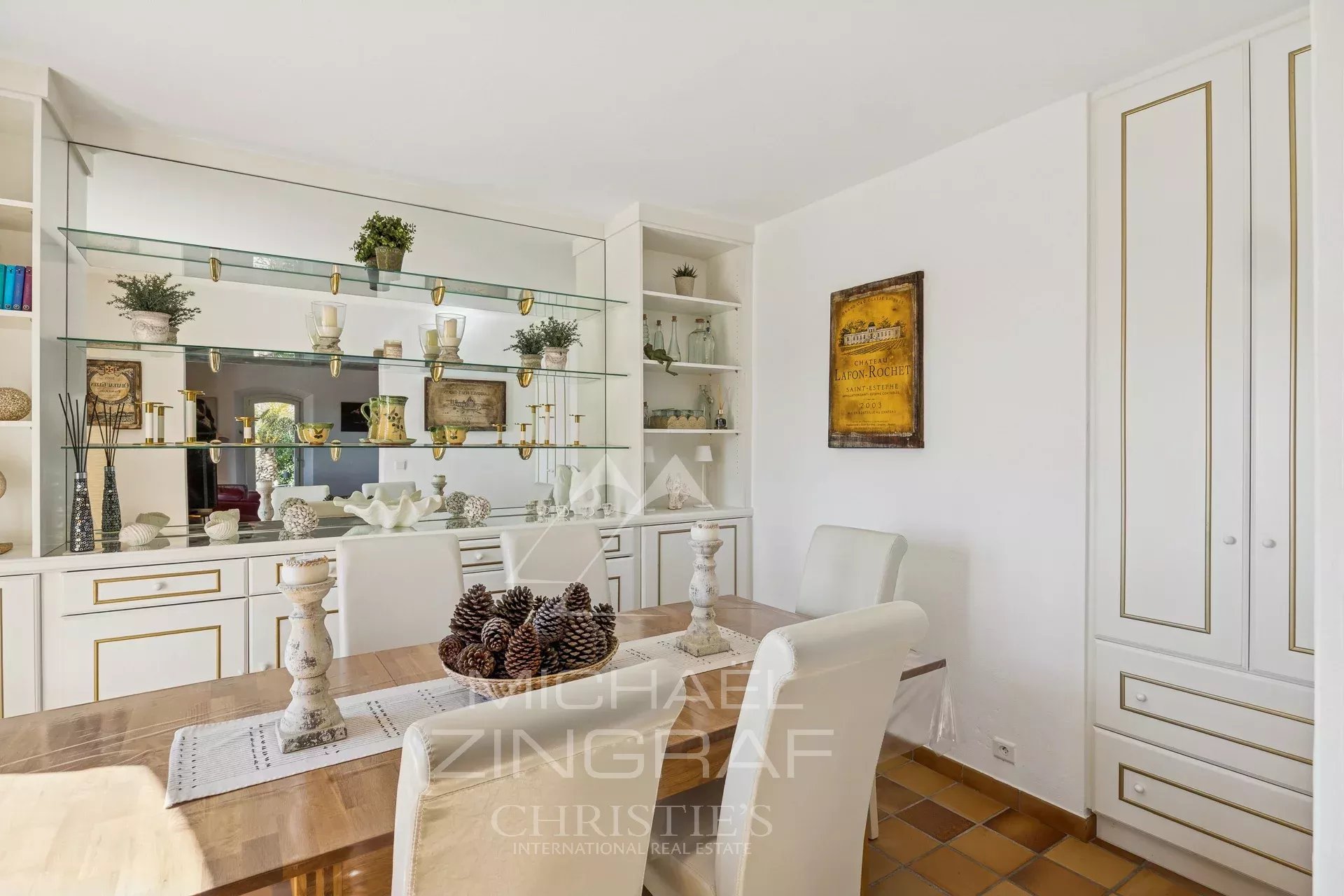 Charming Single-Storey Villa with Sea and Hill Views