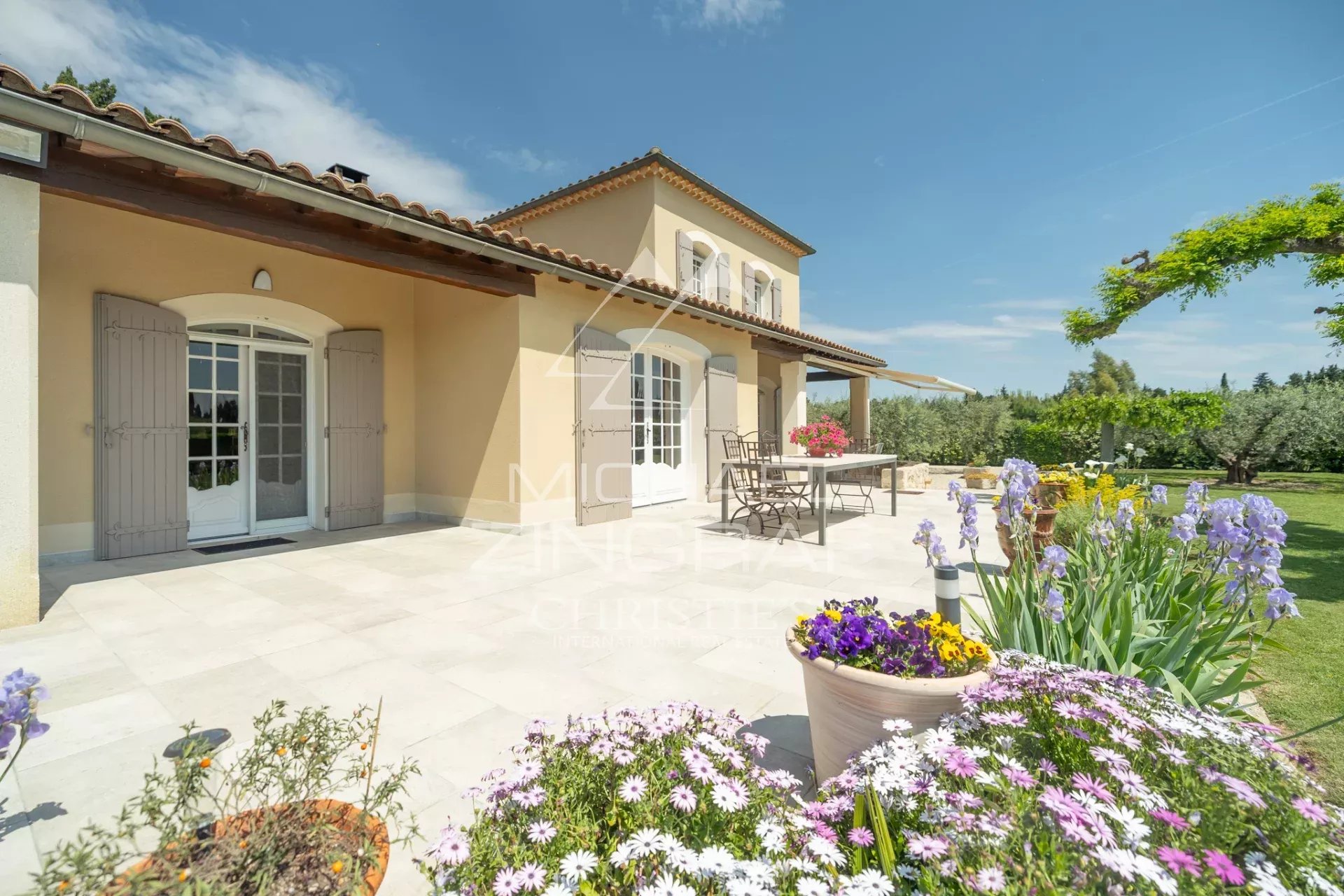 Provencal Villa near Saint-Rémy-de-Provence