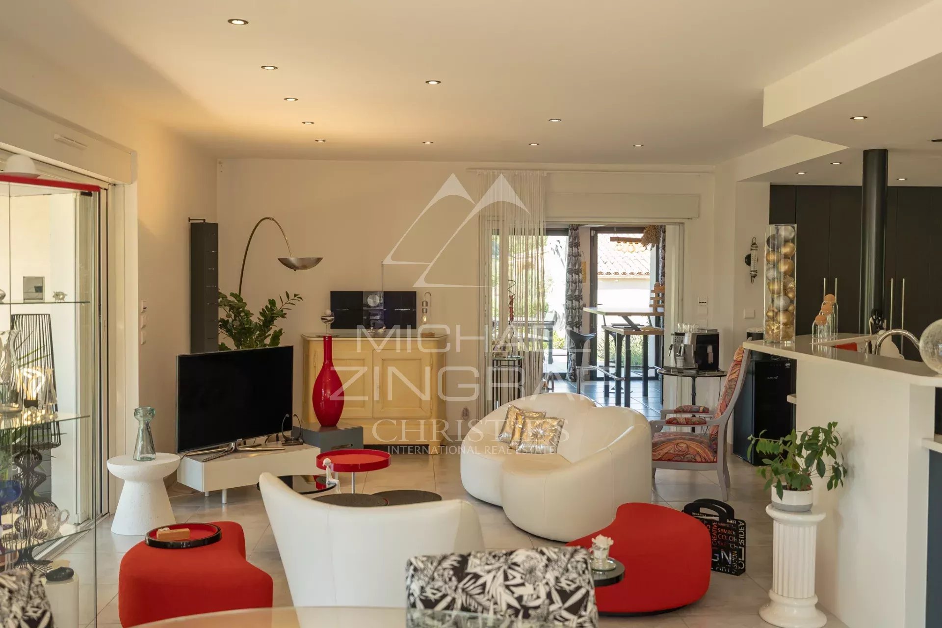 Exceptional Contemporary Villa in the Heart of Nature