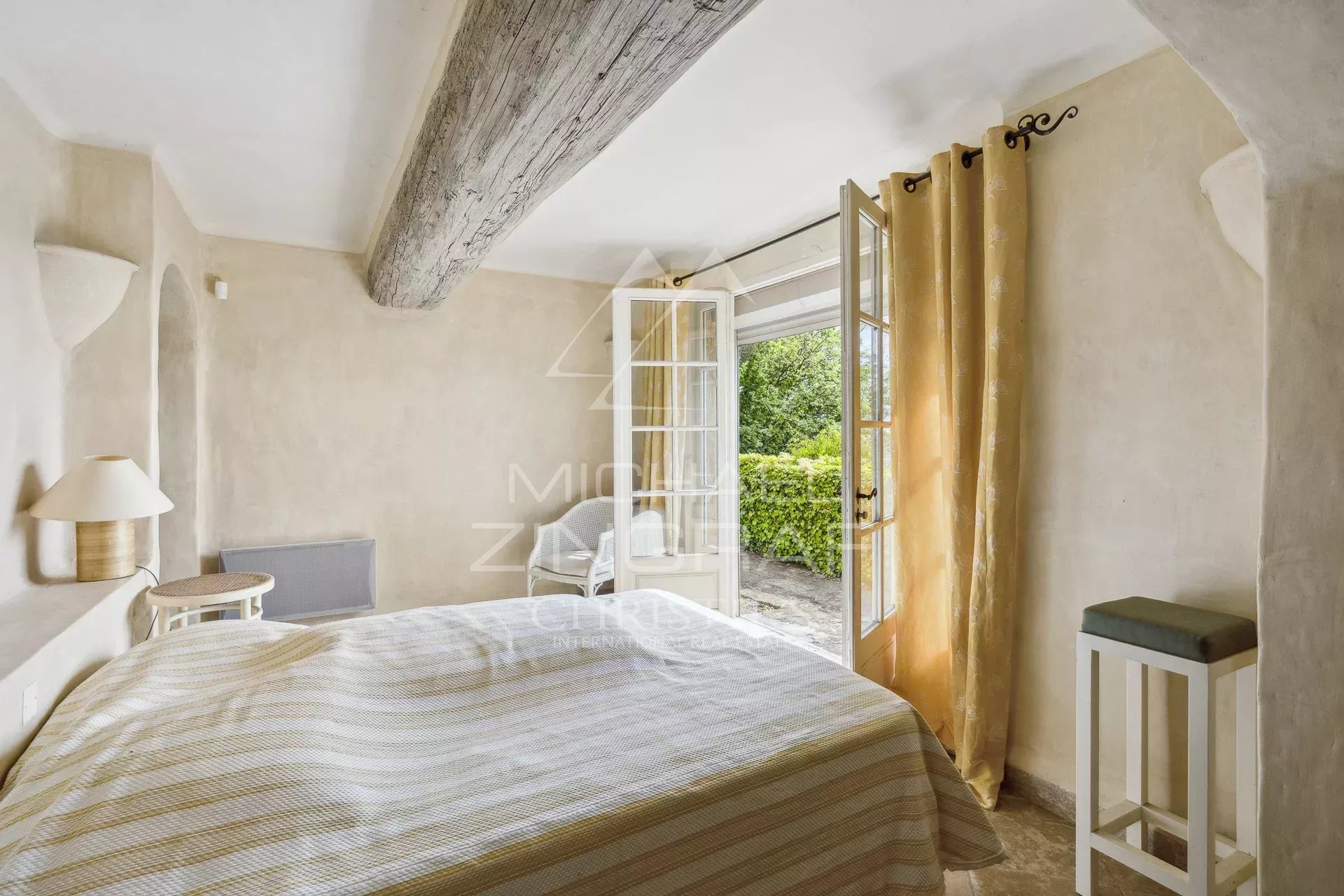 Superb 13-Room Bastide with Panoramic Views