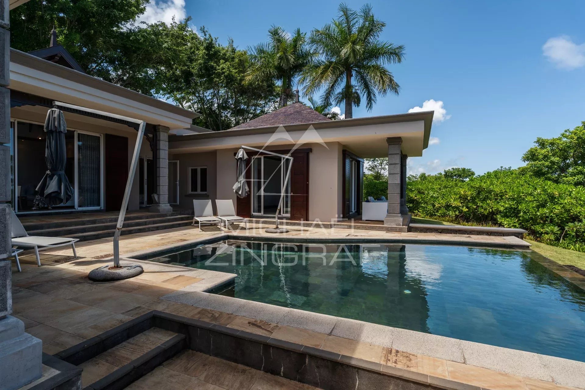 Villa d’exception avec vue panoramique sur l’océan à Valriche