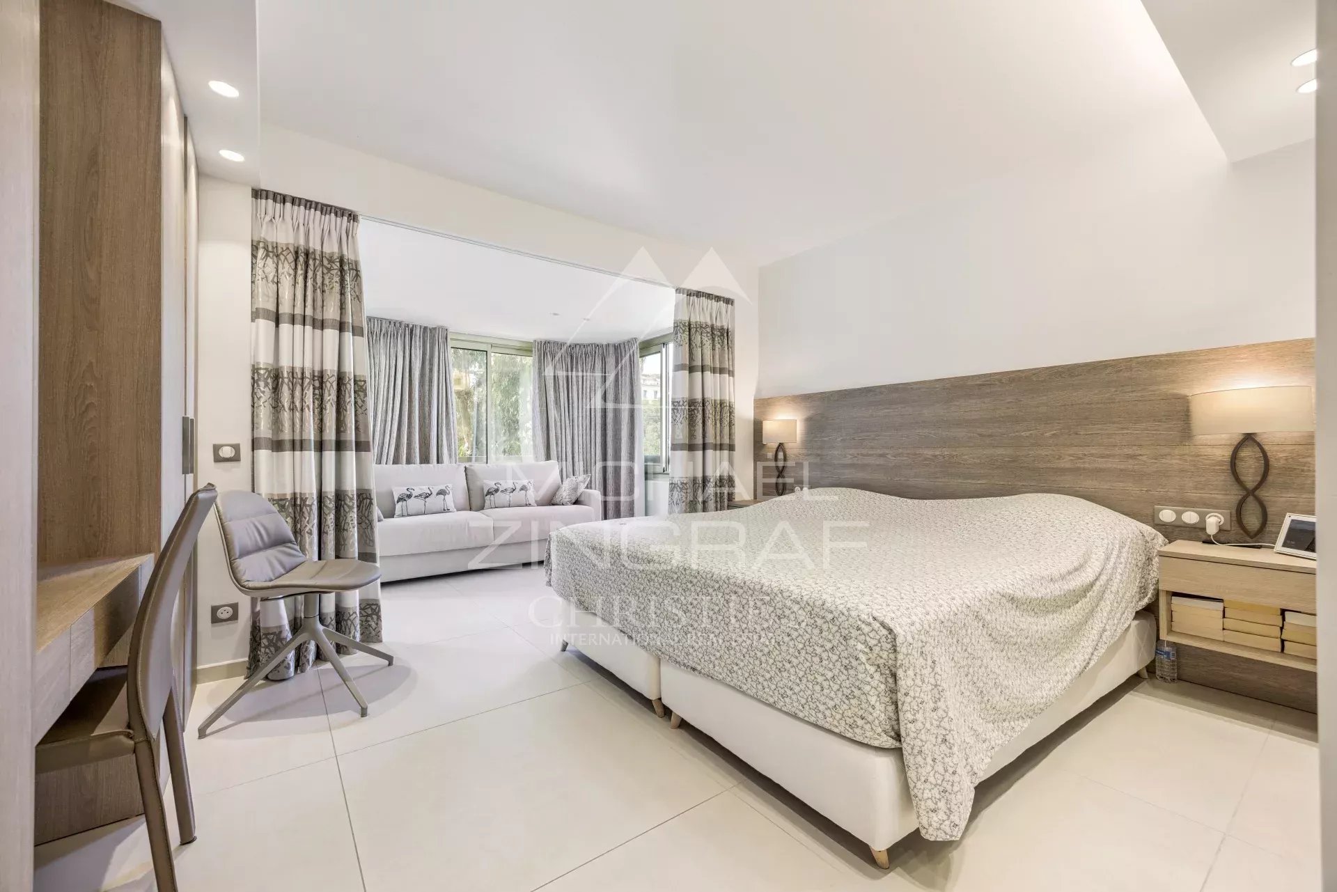 Cannes Palm Beach – Stunning Apartment, Two Bedrooms, Sea View