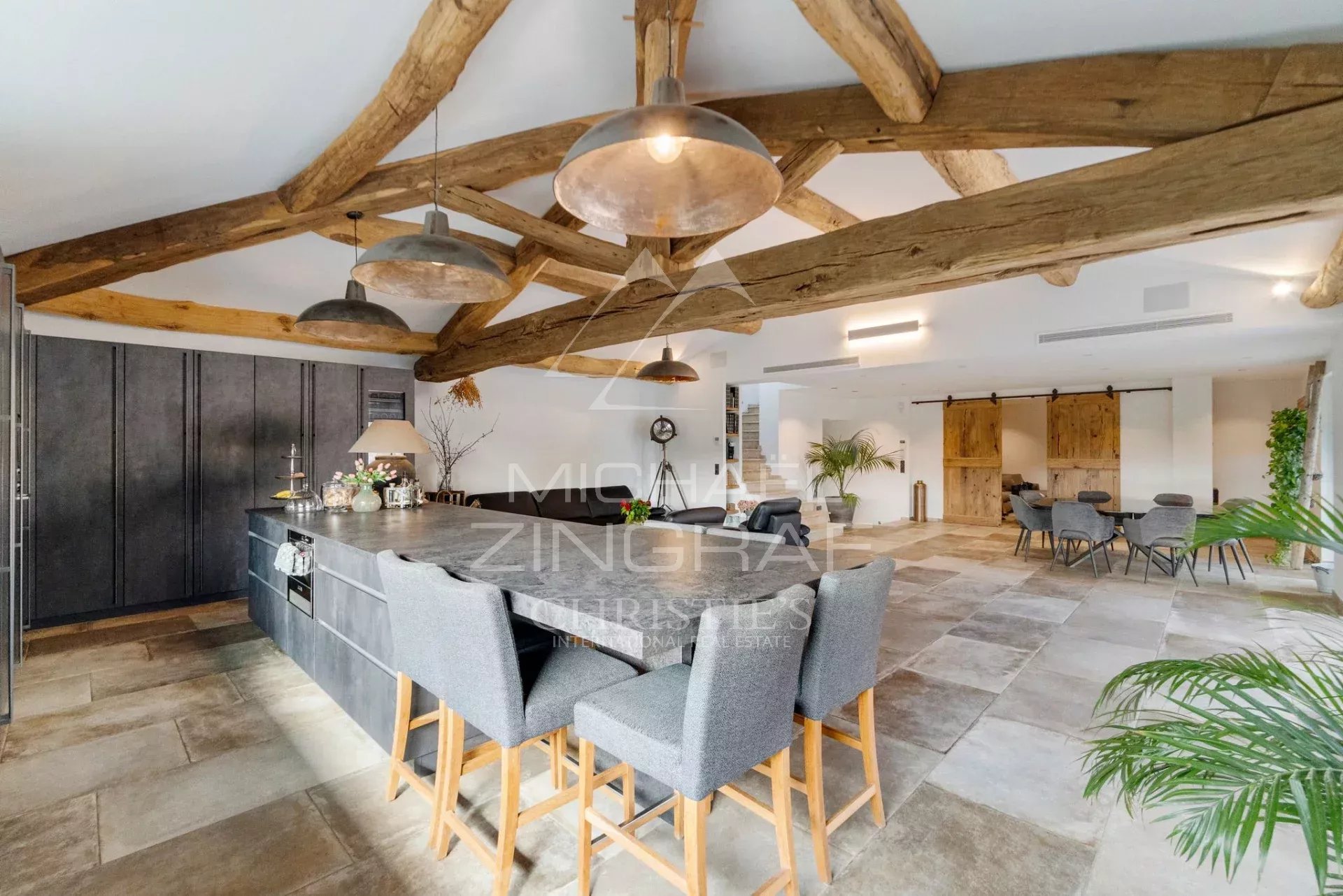 Villa récente à proximité du Royal Golf