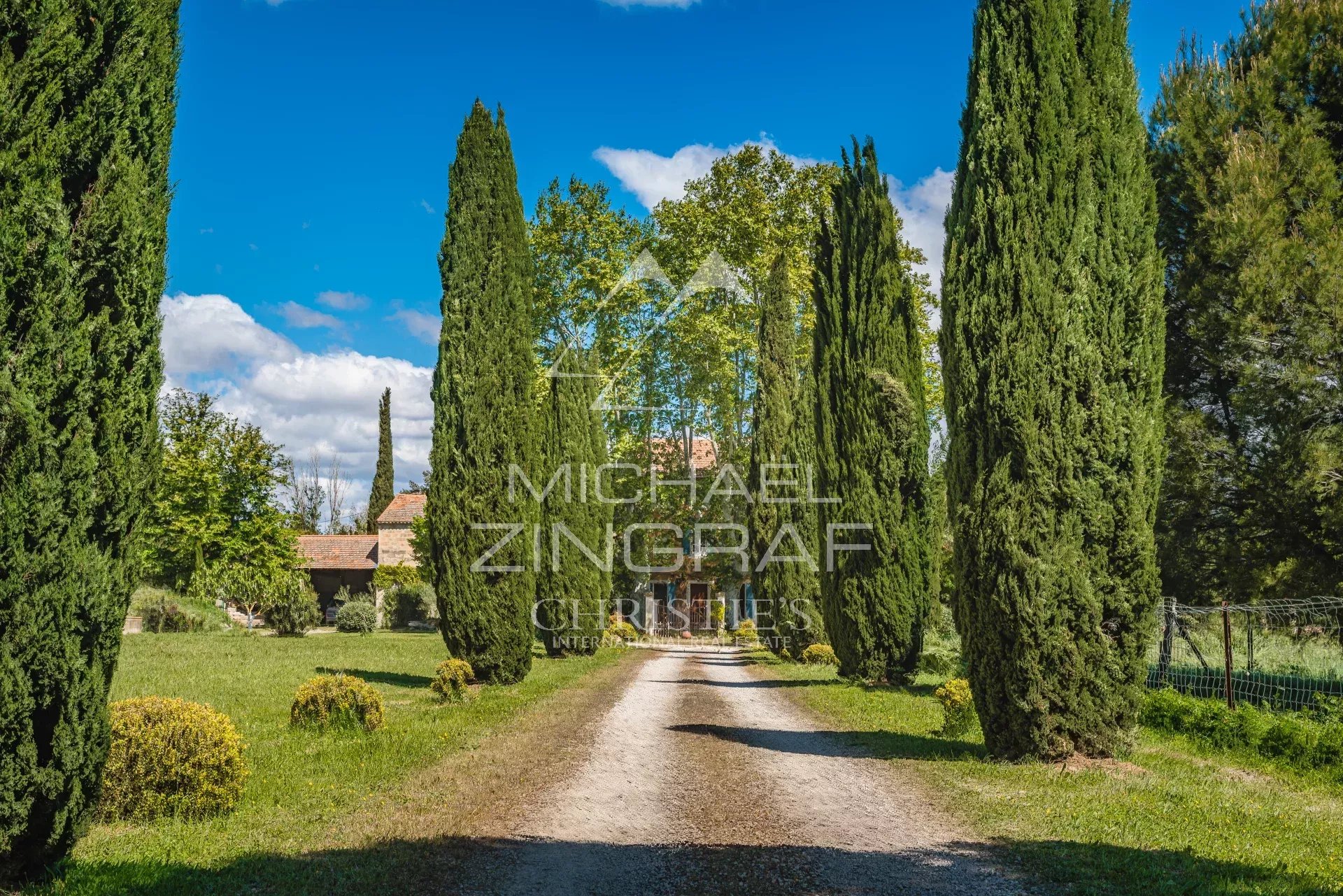 Schönes Anwesen - in der Nähe von Avignon
