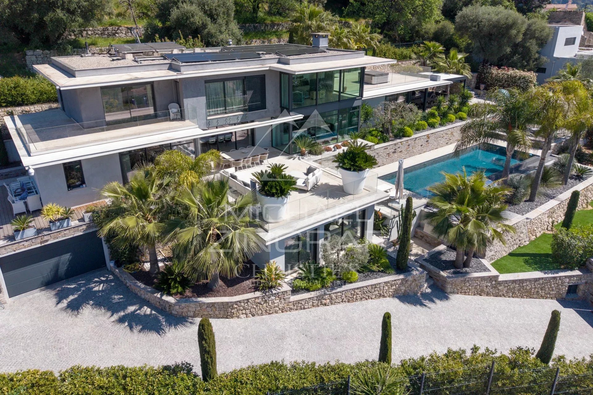 Contemporary Villa - Panoramic view