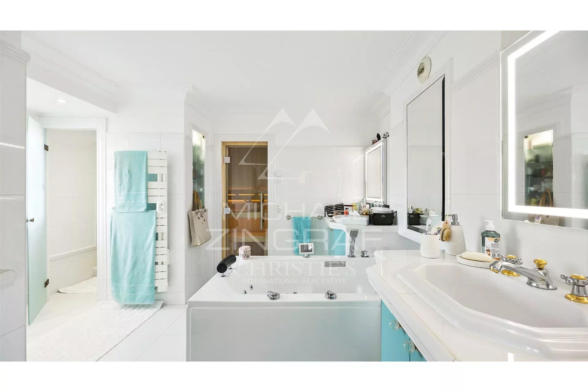 RENOVATED APARTMENT WITH SEA VIEW