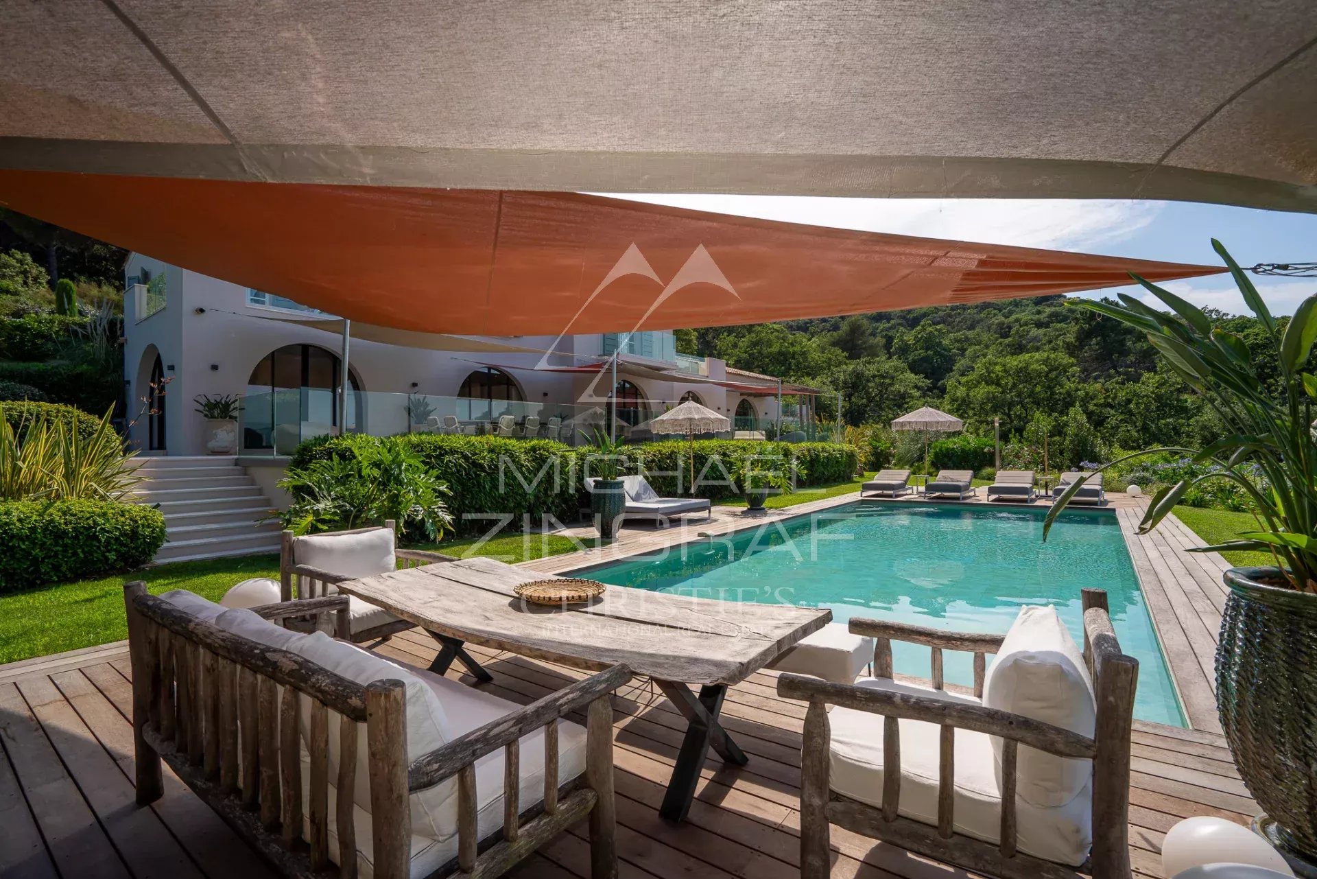 Ramatuelle – Superb authentic property with sea views