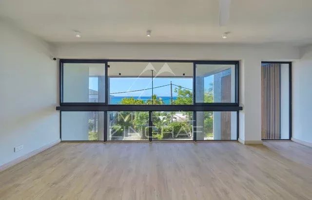 Exceptional Duplex in Pointe aux Canonniers